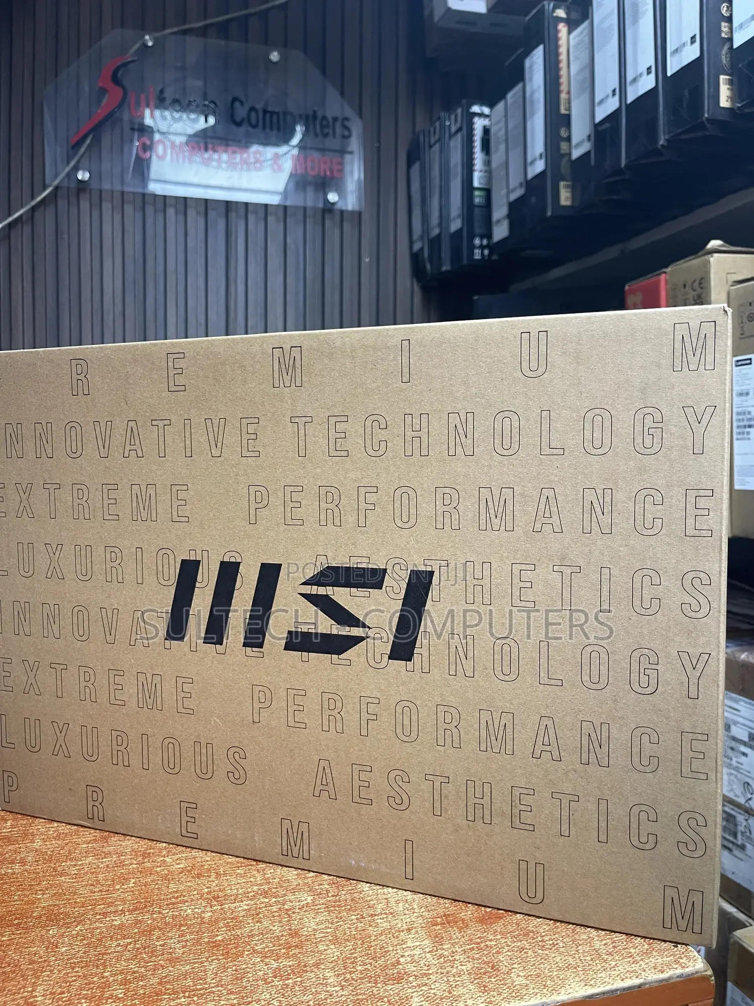 New Laptop MSI Cyborg 15 32GB Nvidia SSD 512GB