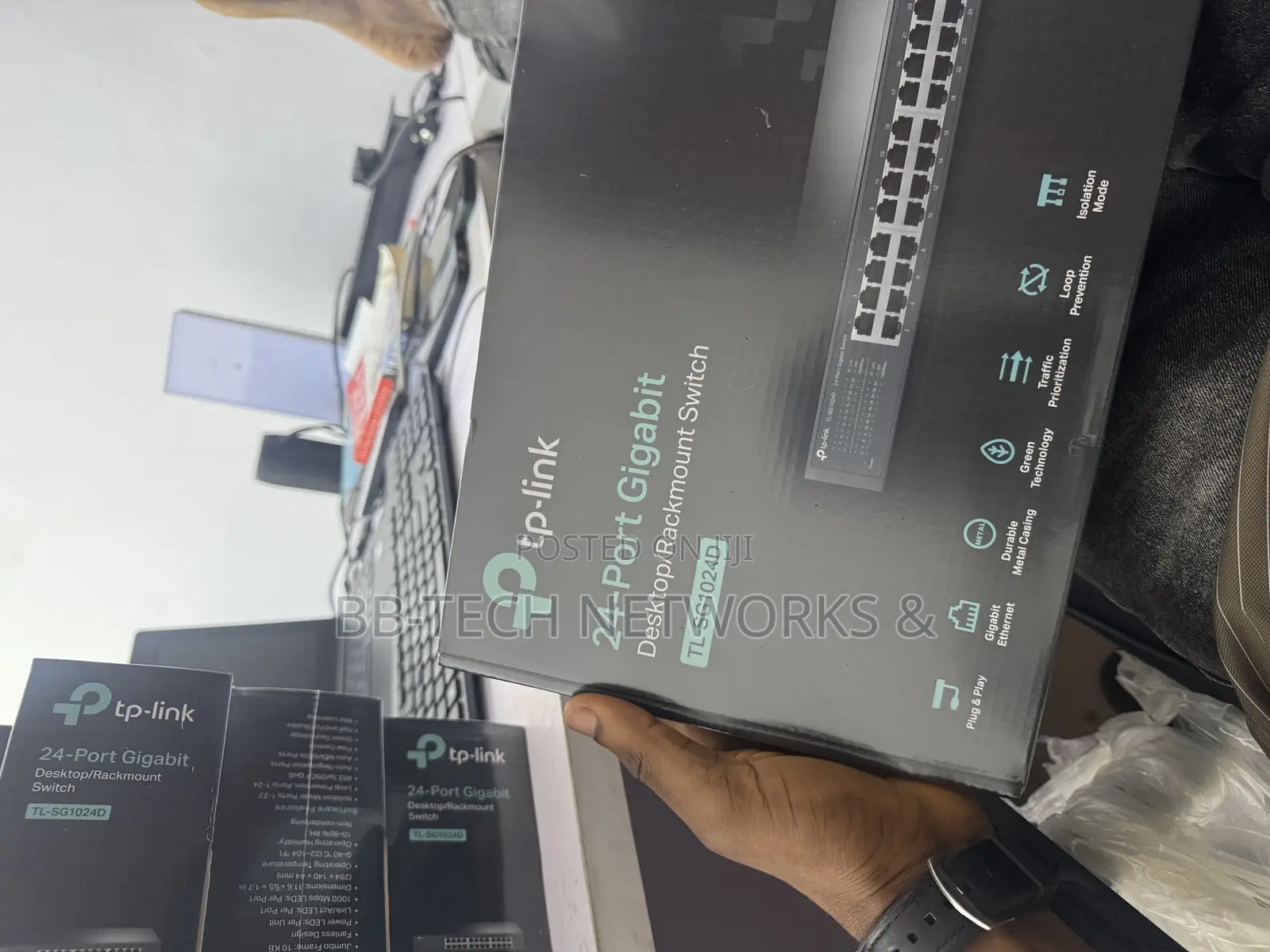 Tp-Link Tl-Sg1024d 24-Port Gigabit Unmanaged Desktop/Rackmount Switch