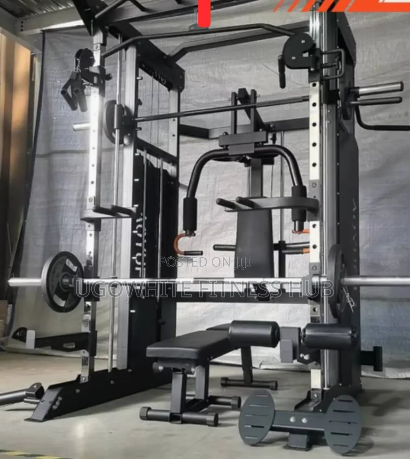 Multifunctional Smith Machine Designed for Comprehensive
