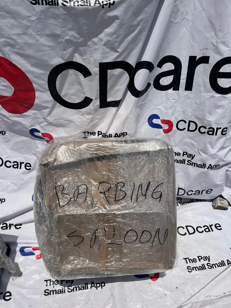 Pay Small Small Salon Barbing Chair on Cdcare.App