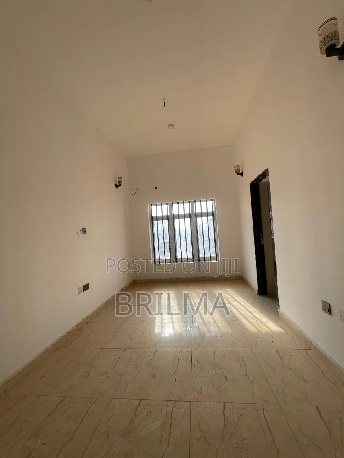 3bdrm Block of Flats in Katampe (Main) for sale