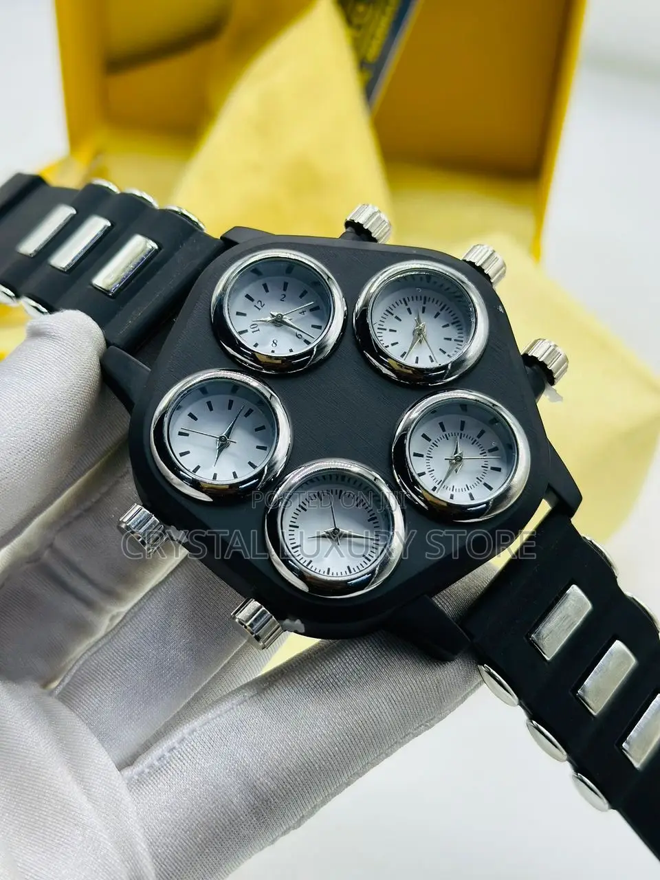 Invicta Quality Luxury Men Chain Strap Wristwatch