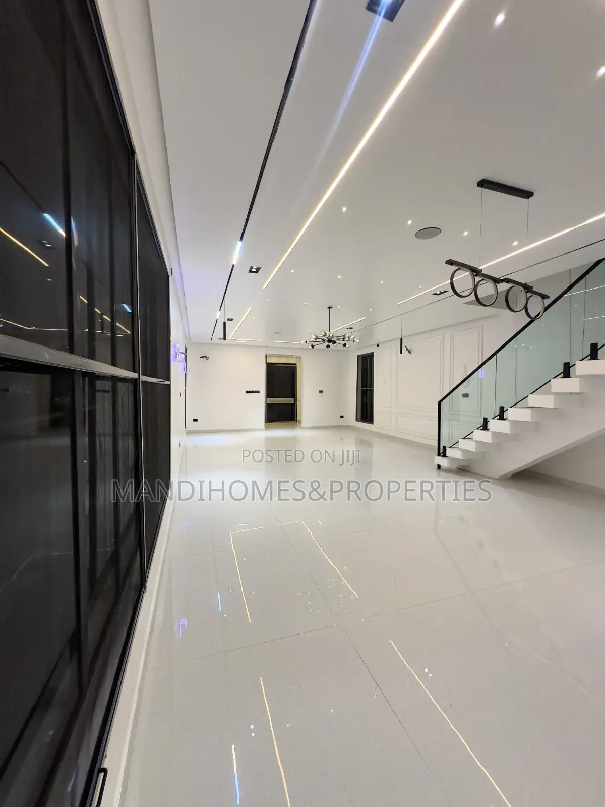 5bdrm Duplex in Royal Garden, Ajah for sale