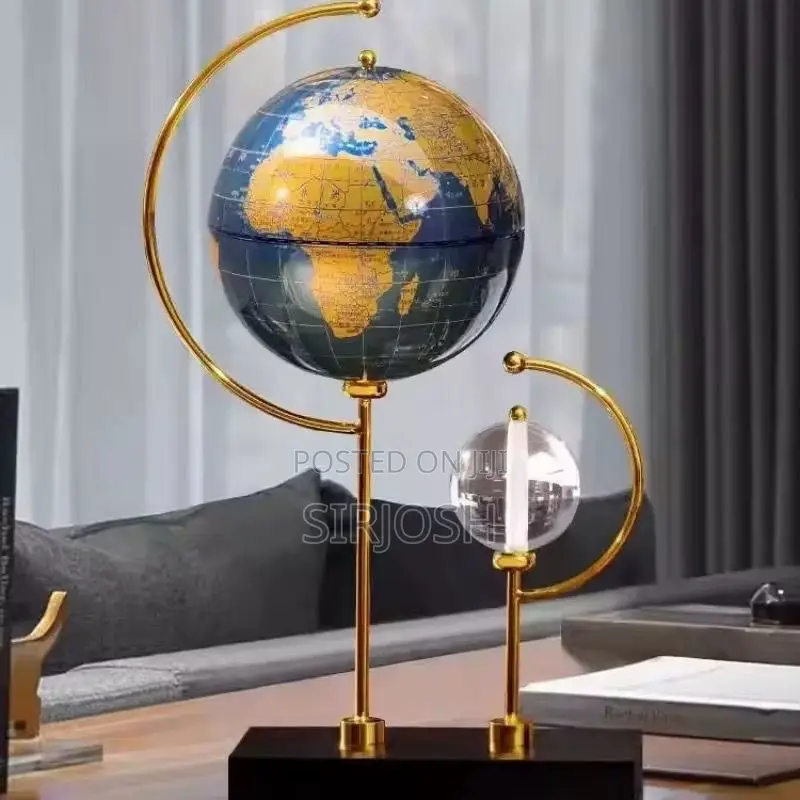 Modern Light Luxury Gold Metal Crystal Globe
