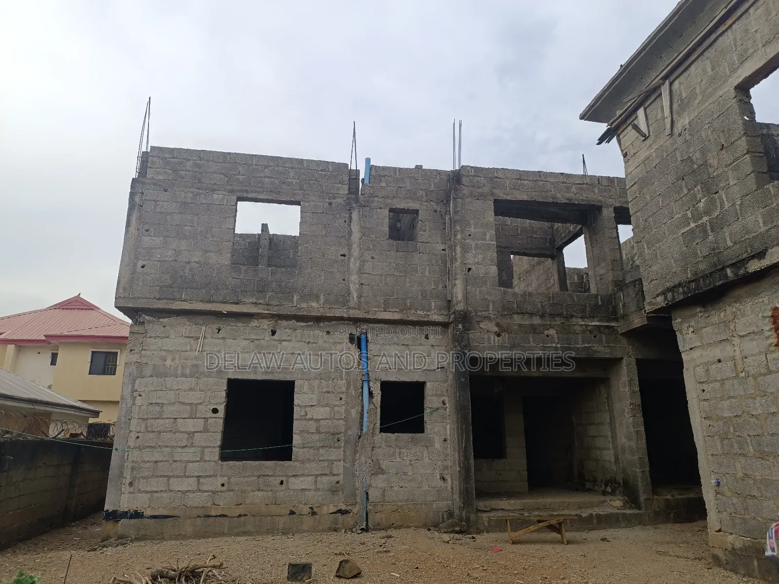 20bdrm Duplex in Jikwoyi for sale