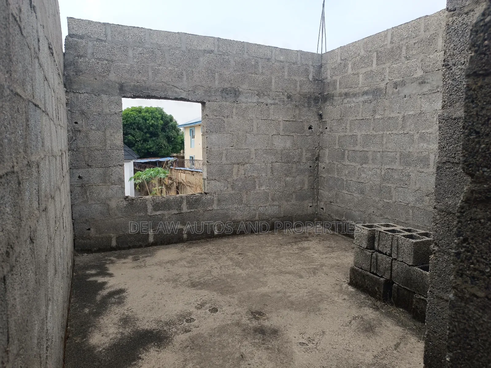 20bdrm Duplex in Jikwoyi for sale