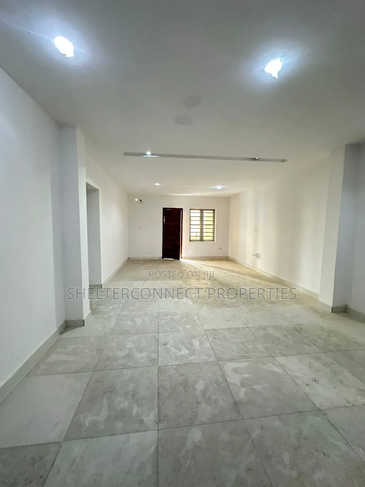 2bdrm Apartment in Lekki Phase 1 for rent
