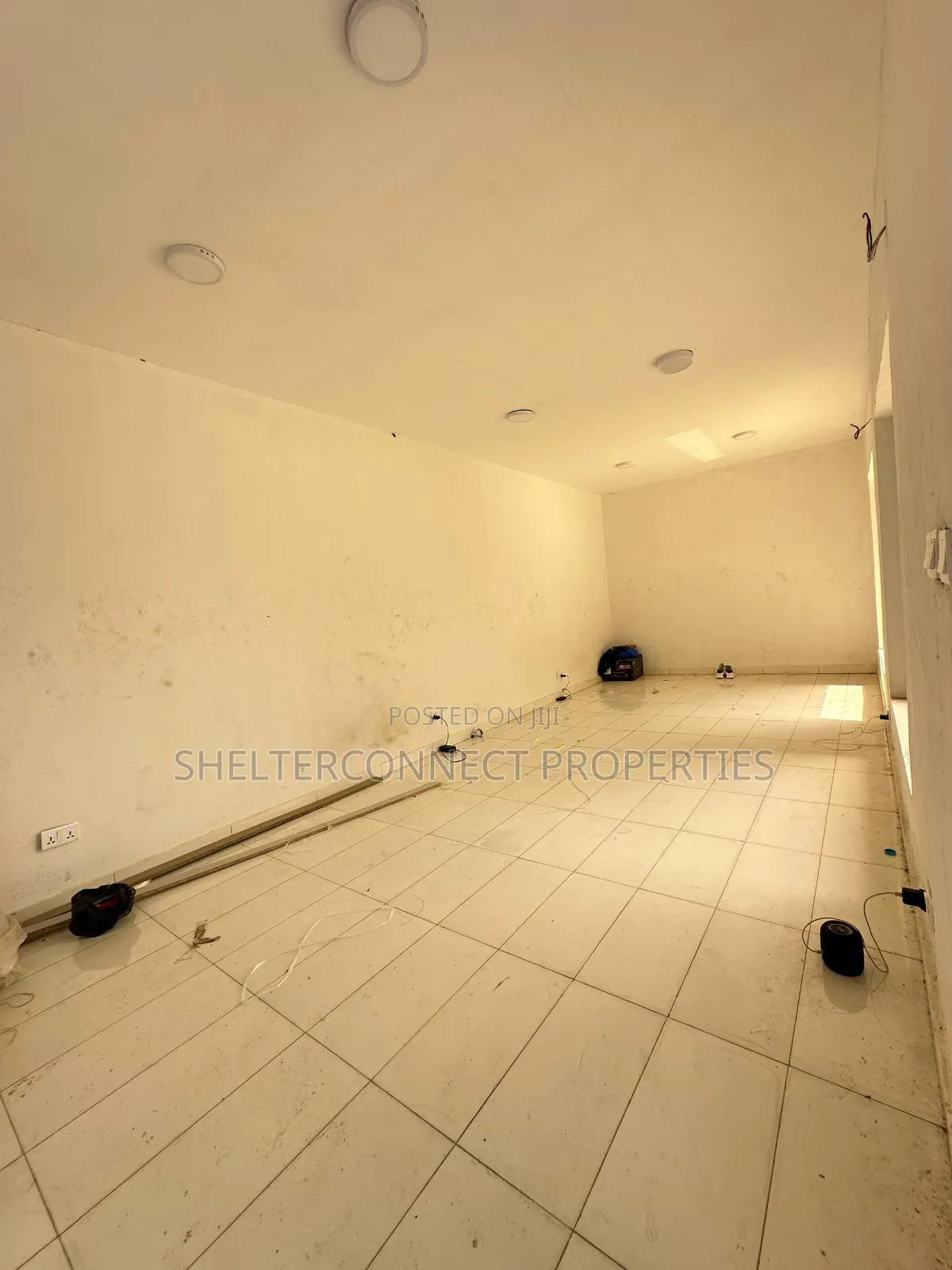 2bdrm Apartment in Lekki Phase 1 for rent