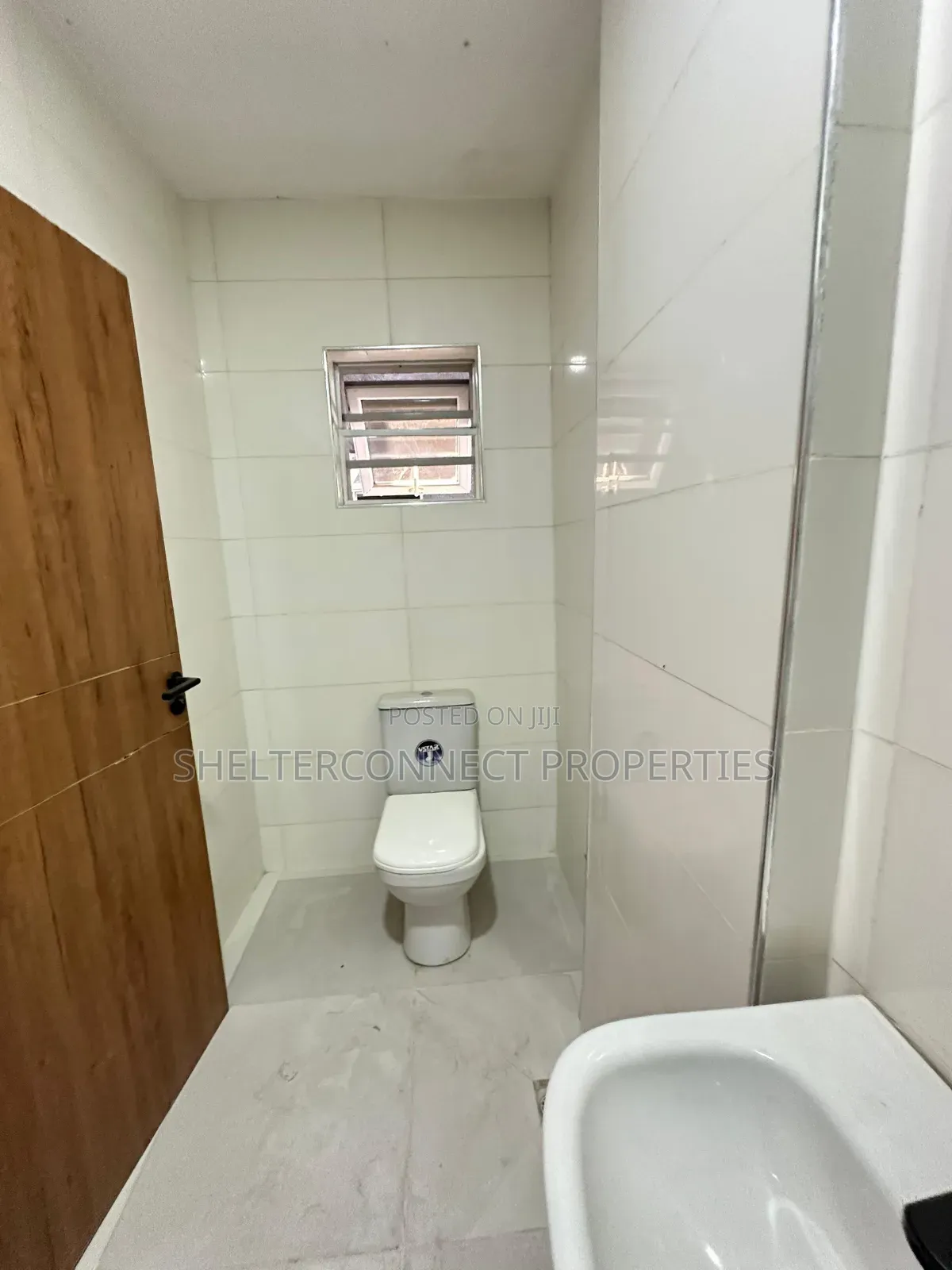 2bdrm Apartment in Lekki Phase 1 for rent