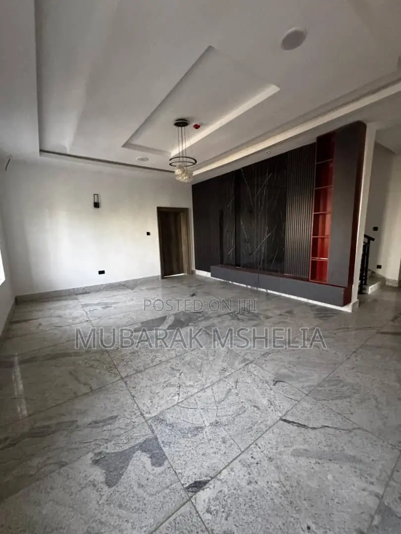 6bdrm Duplex in Katampe Extension for sale