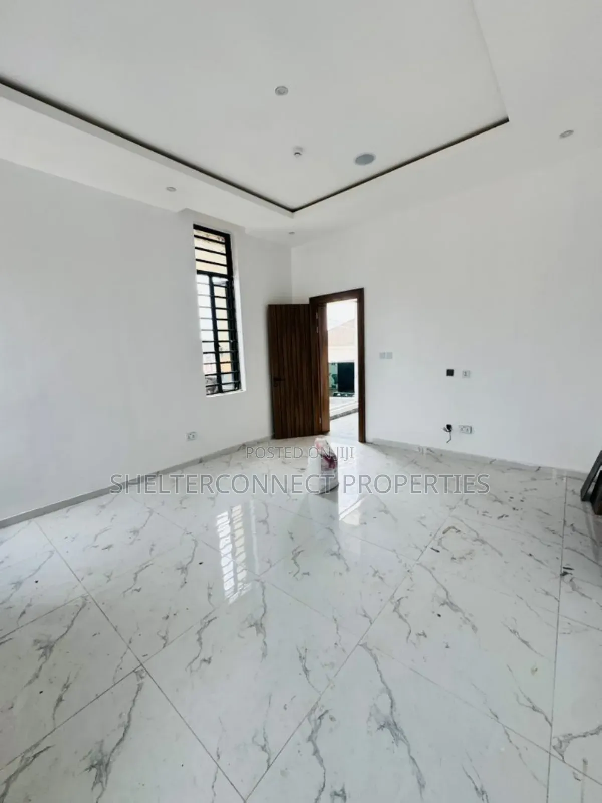 4bdrm Duplex in Berger for sale