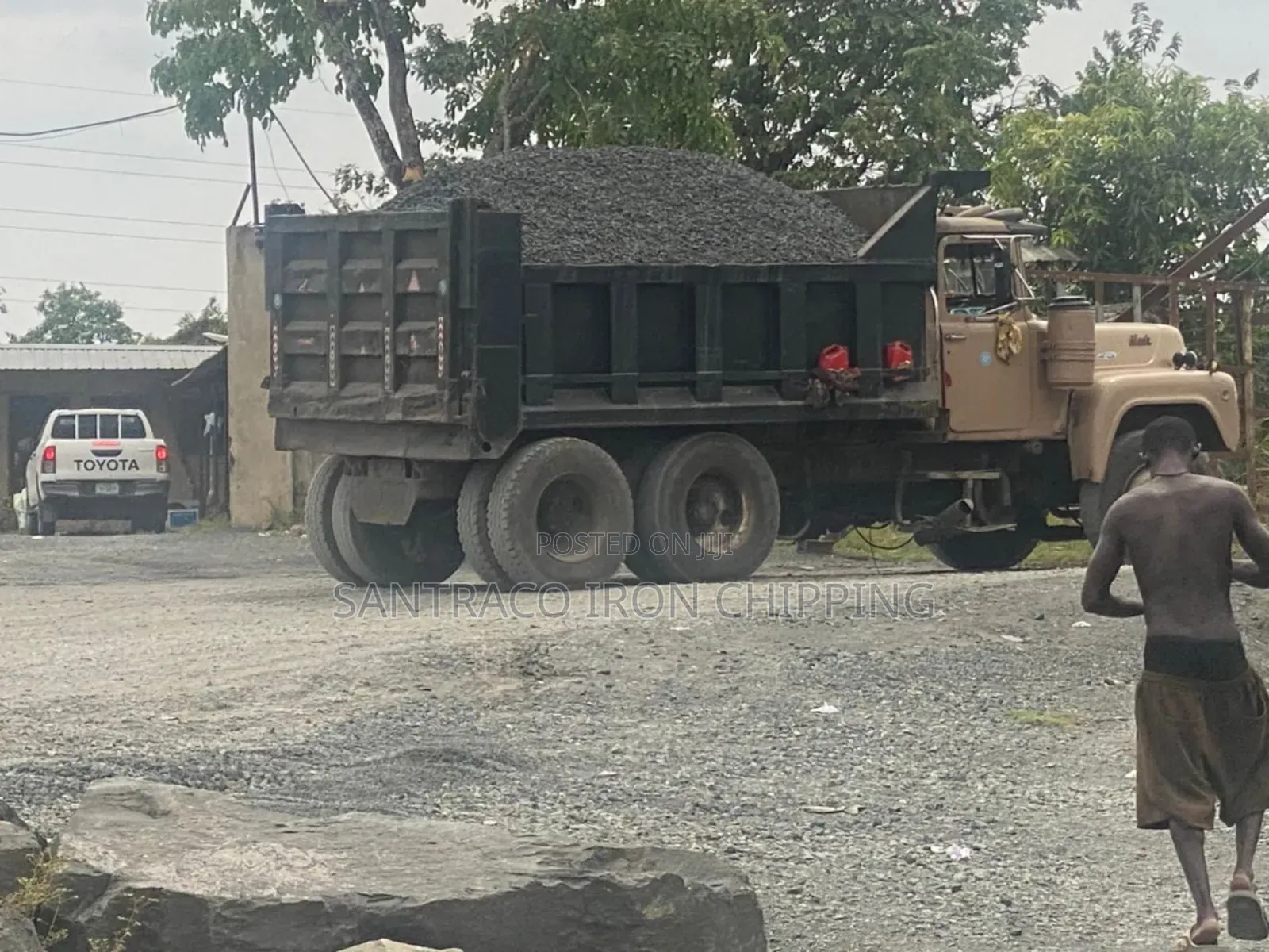 Iron Black Chippings and Granite We Deliver in All State
