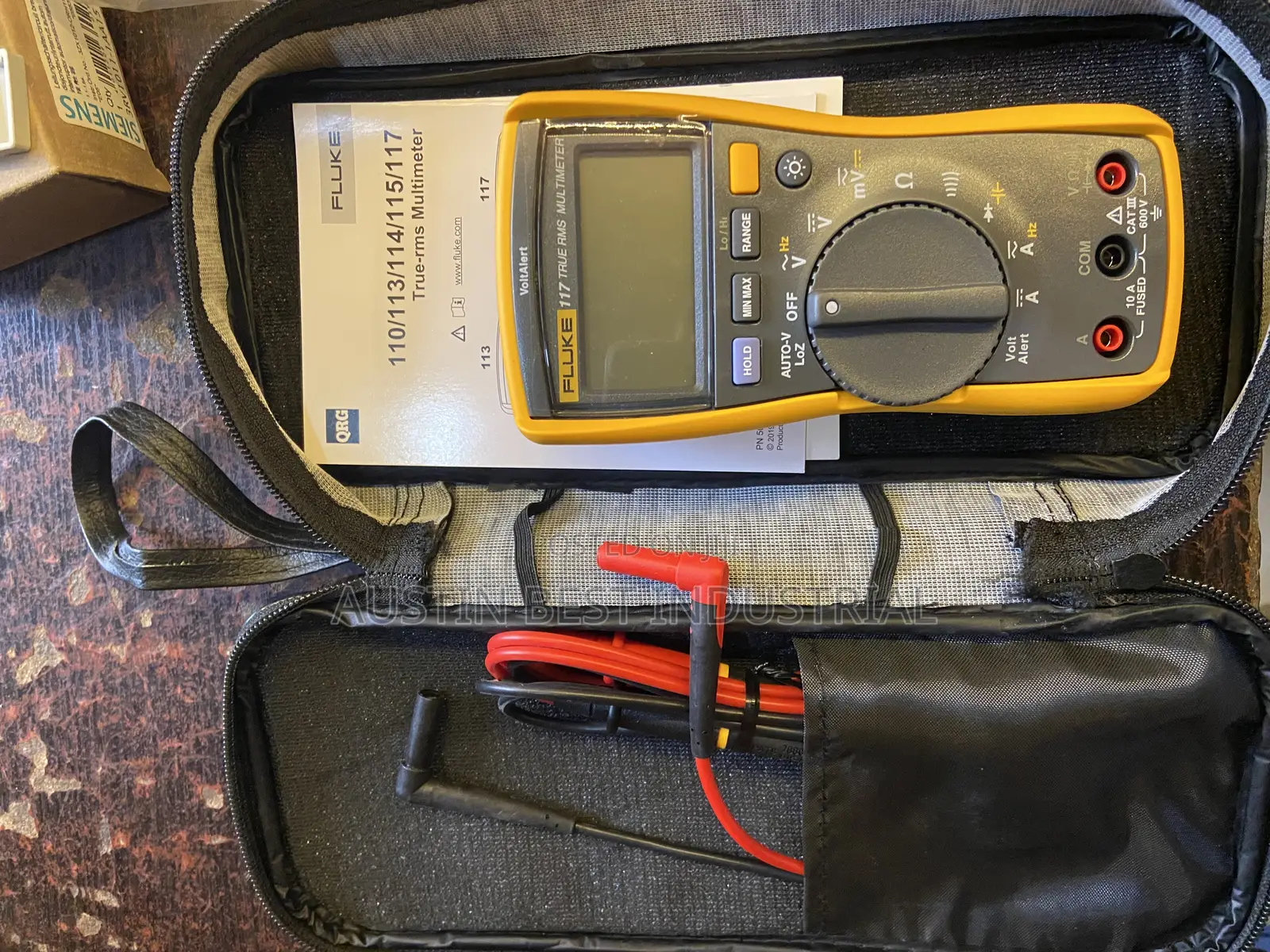 Fluke 117 Digital Multimeter