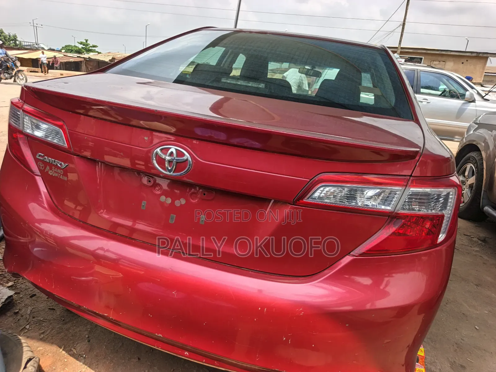 Toyota Camry LE 4dr Sedan (2.5L 4cyl 6A) 2013 Red