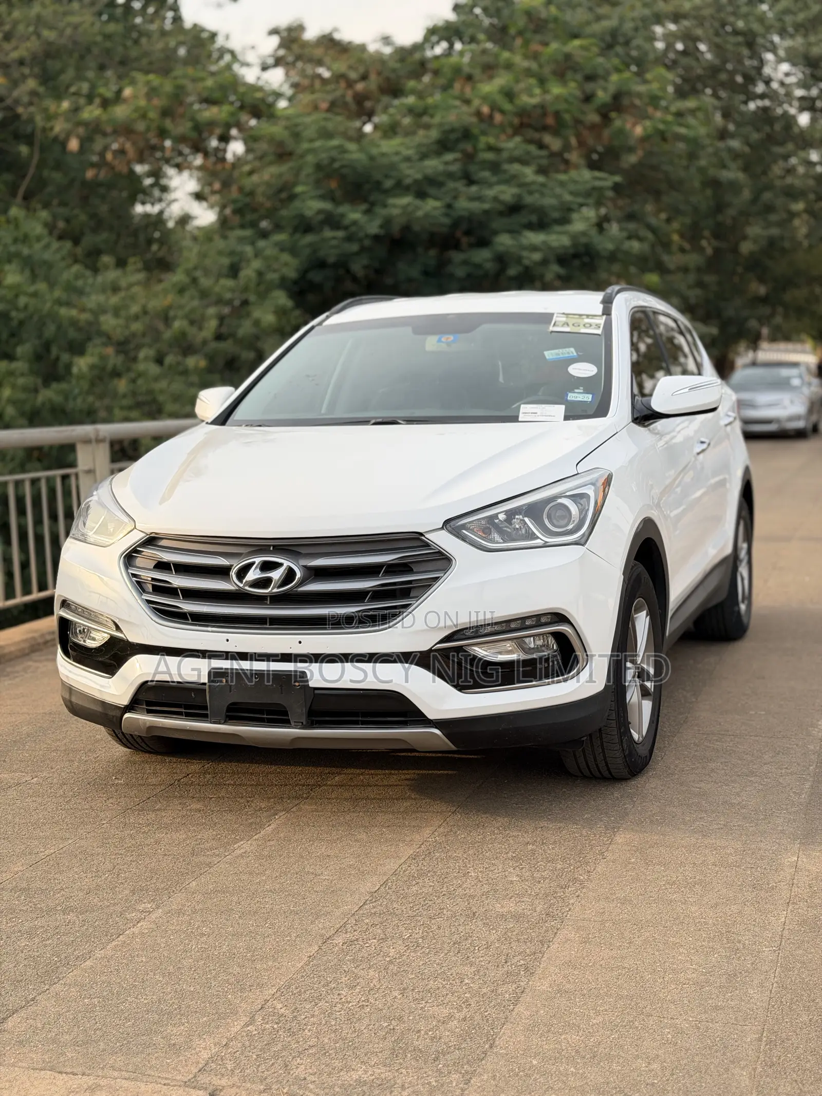 Hyundai Santa Fe Limited 4dr SUV AWD (3.3L 6cyl 6A) 2015 White