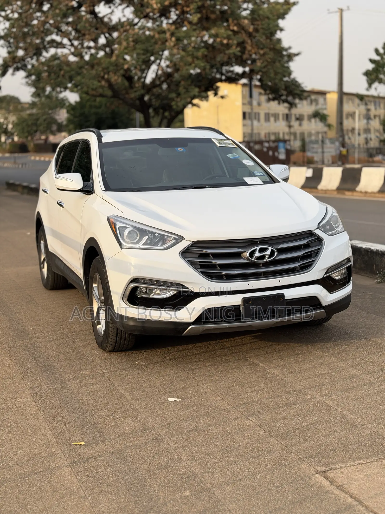 Hyundai Santa Fe Limited 4dr SUV AWD (3.3L 6cyl 6A) 2015 White