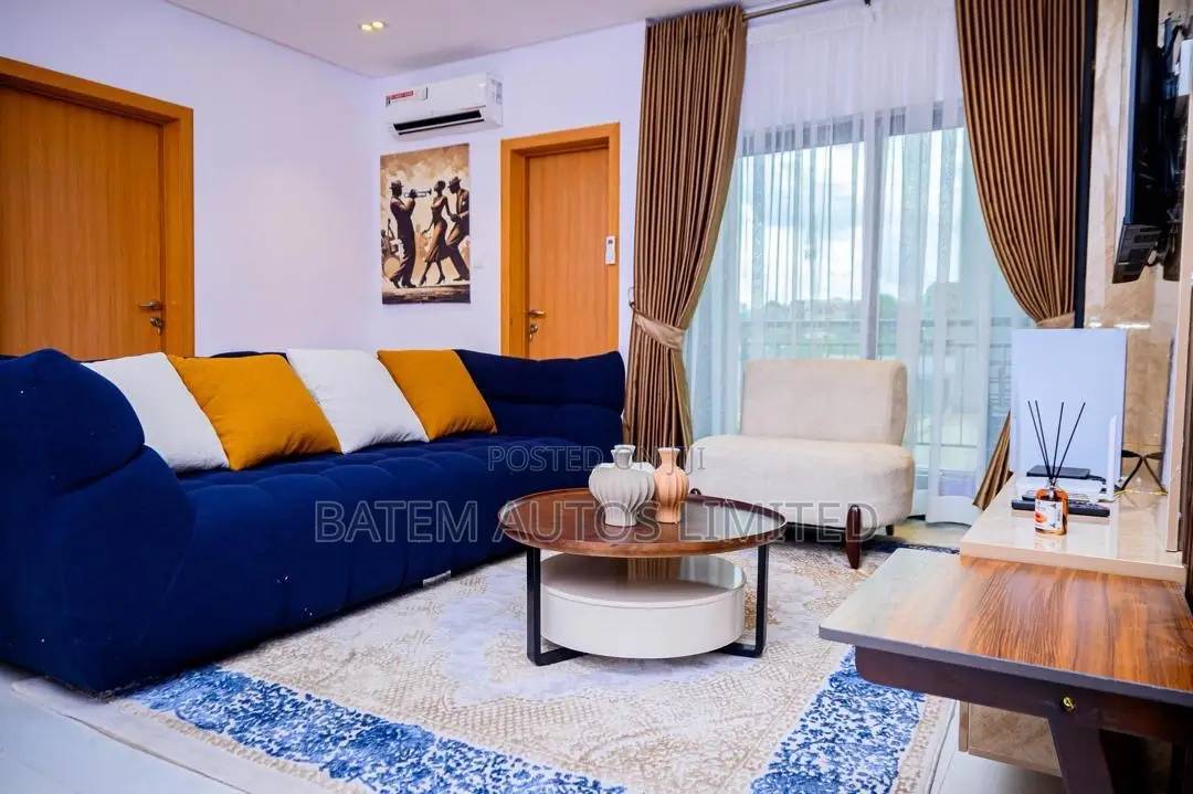Luxury 2br in Ikeja | Pool, Gym, Ps5 | Near Airport Mall