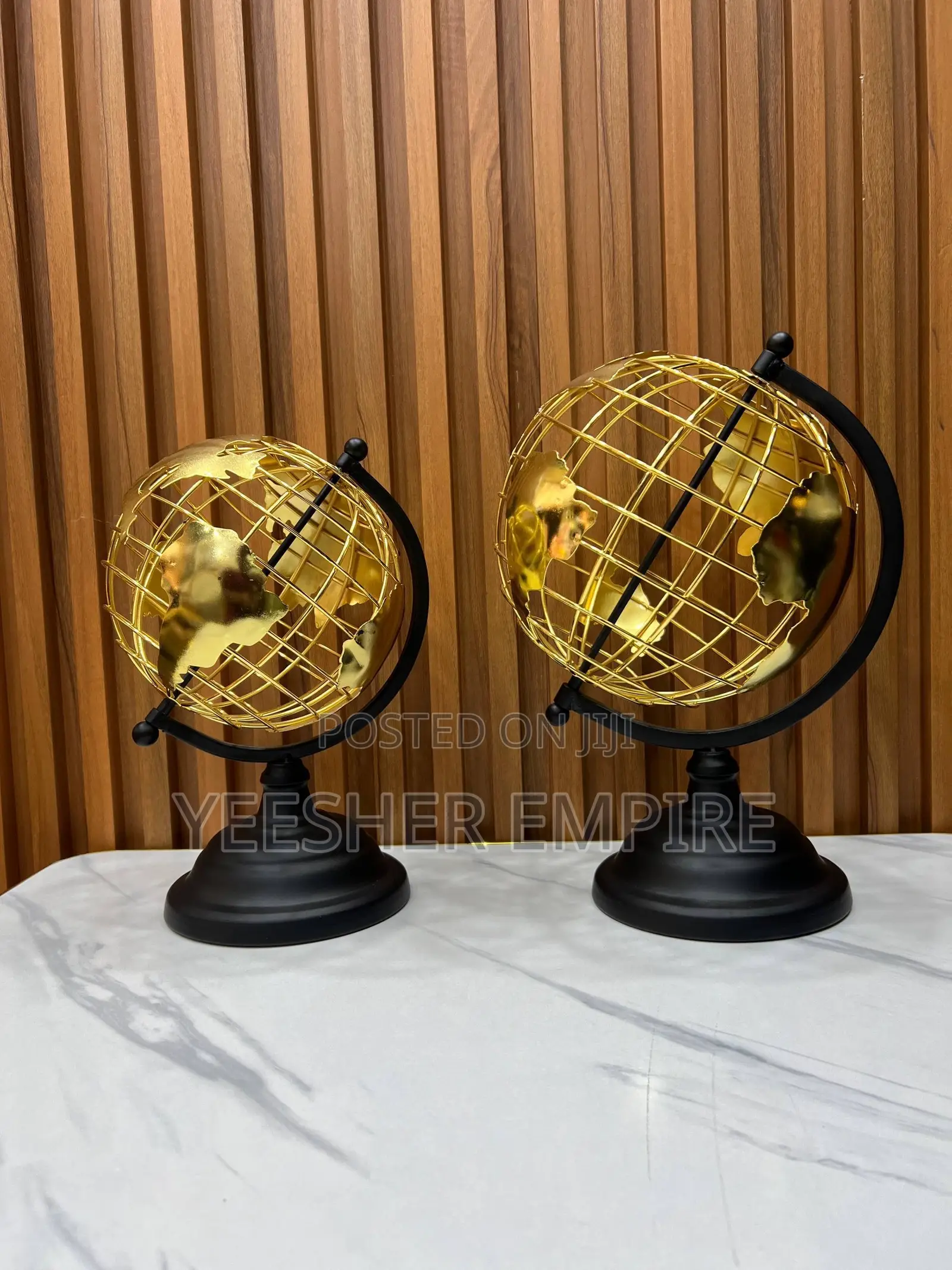 Metal World Globe Decor