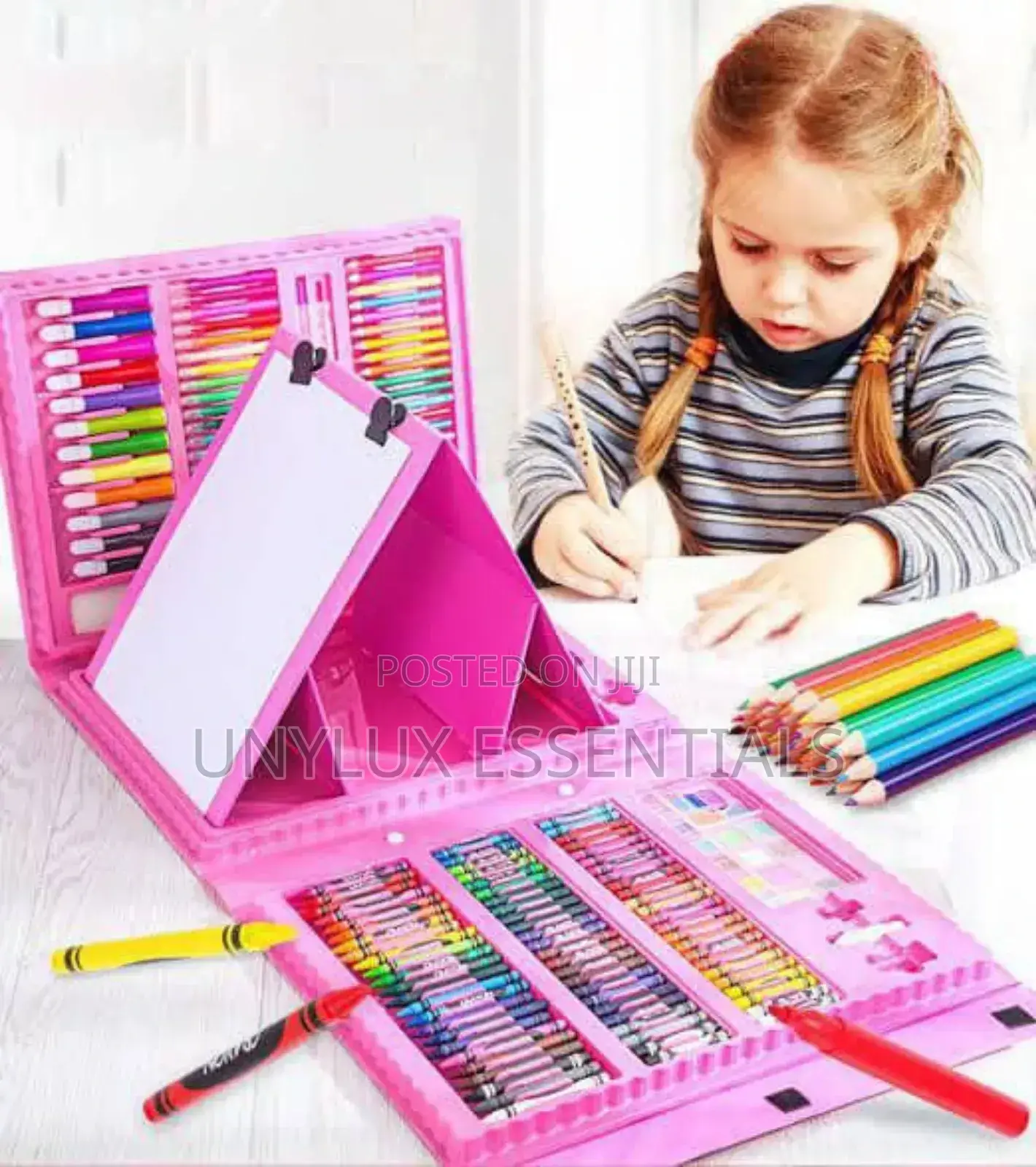 Super Megan Art Set With Two Colours Pink and Blue.