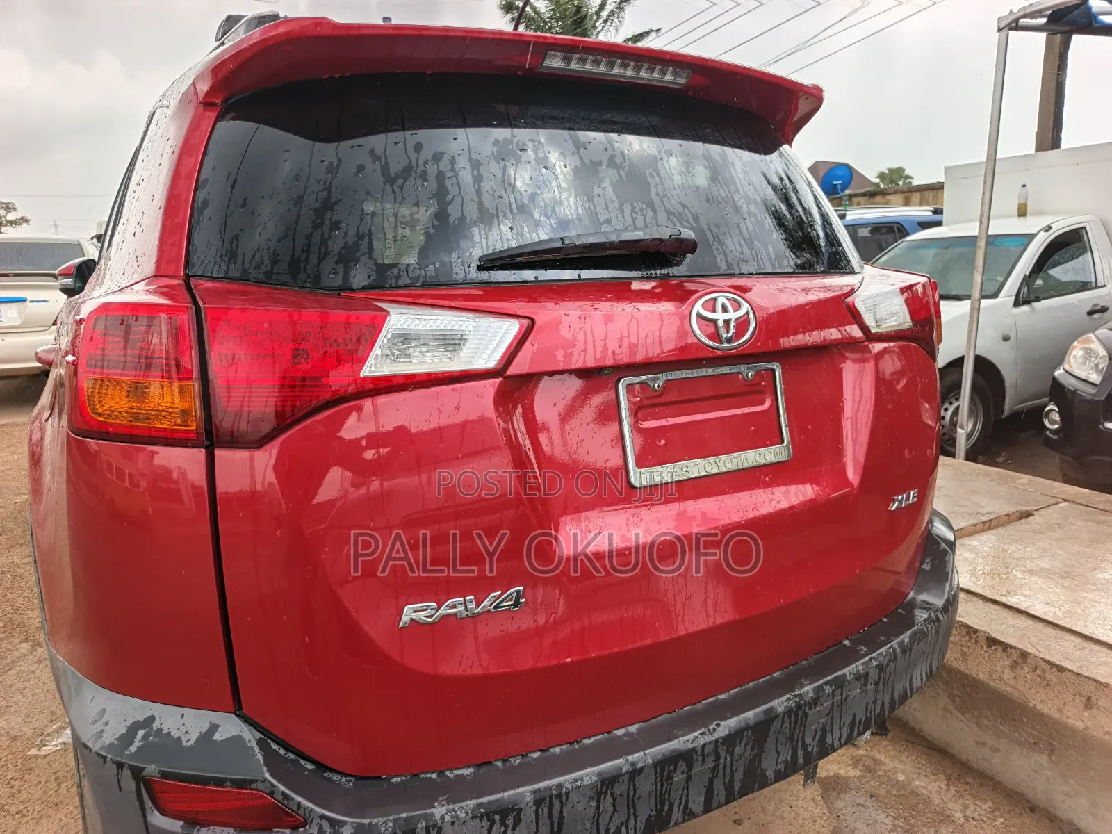 Toyota RAV4 XLE 4dr SUV (2.5L 4cyl 6A) 2014 Red