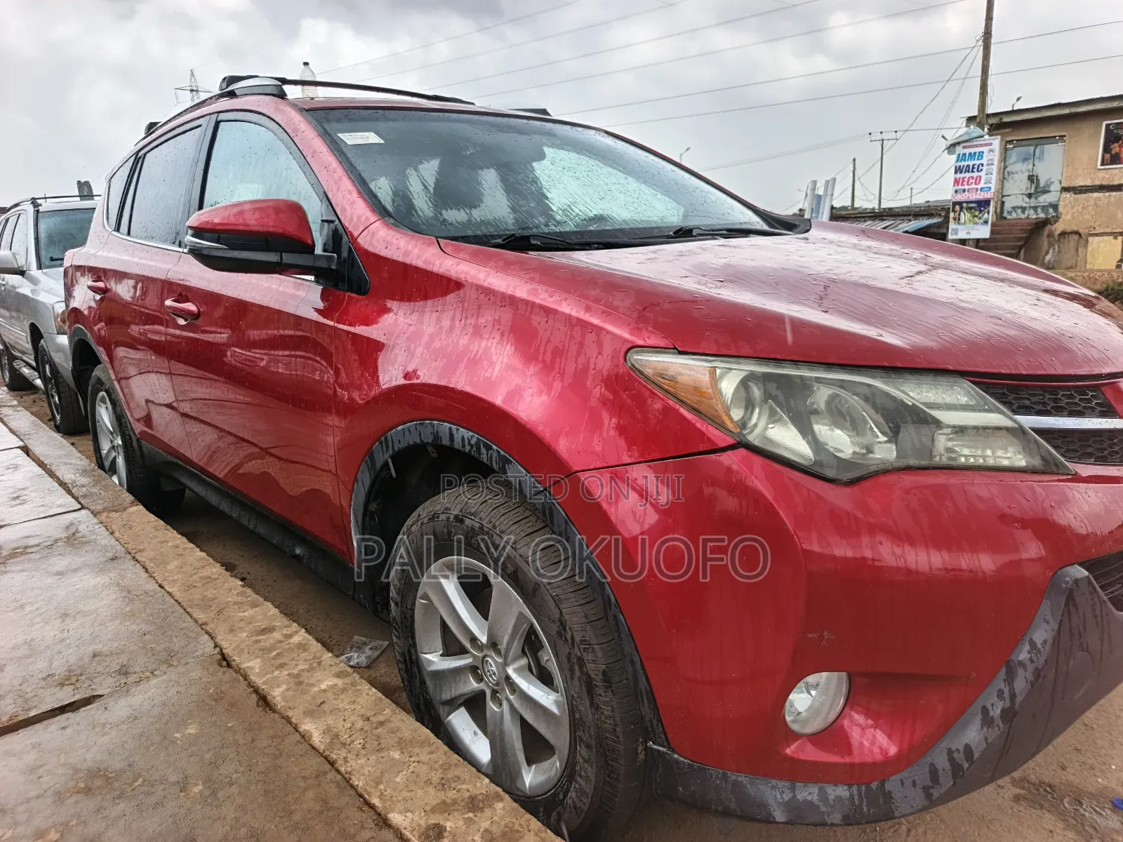 Toyota RAV4 XLE 4dr SUV (2.5L 4cyl 6A) 2014 Red