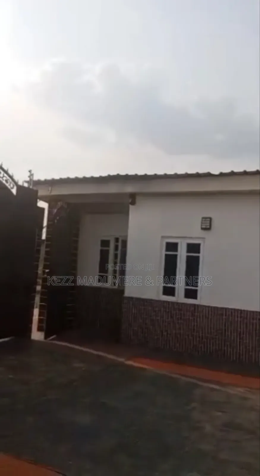 4bdrm Bungalow in Owerri for sale