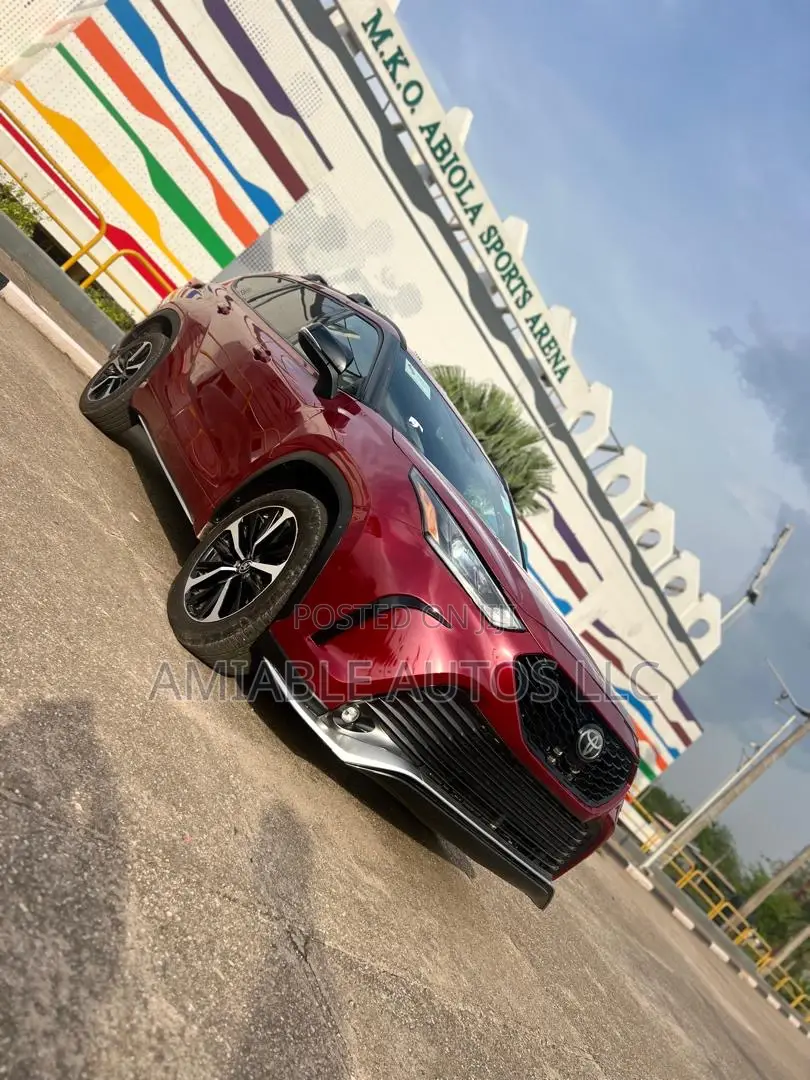 Toyota Highlander XSE 2021 Burgundy