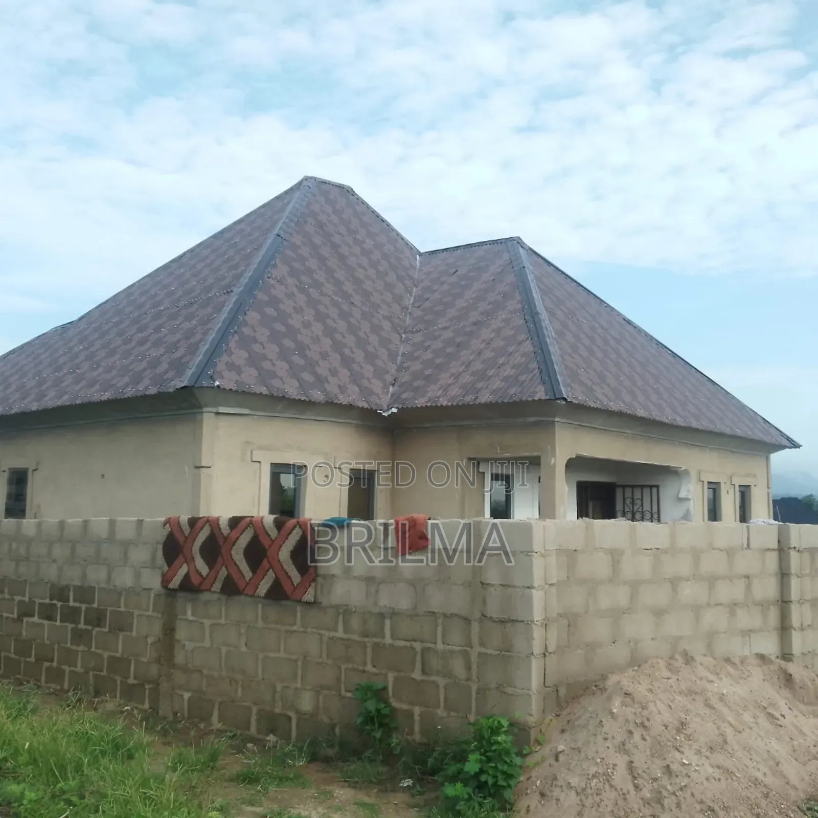 3bdrm Bungalow in Mararaba for sale