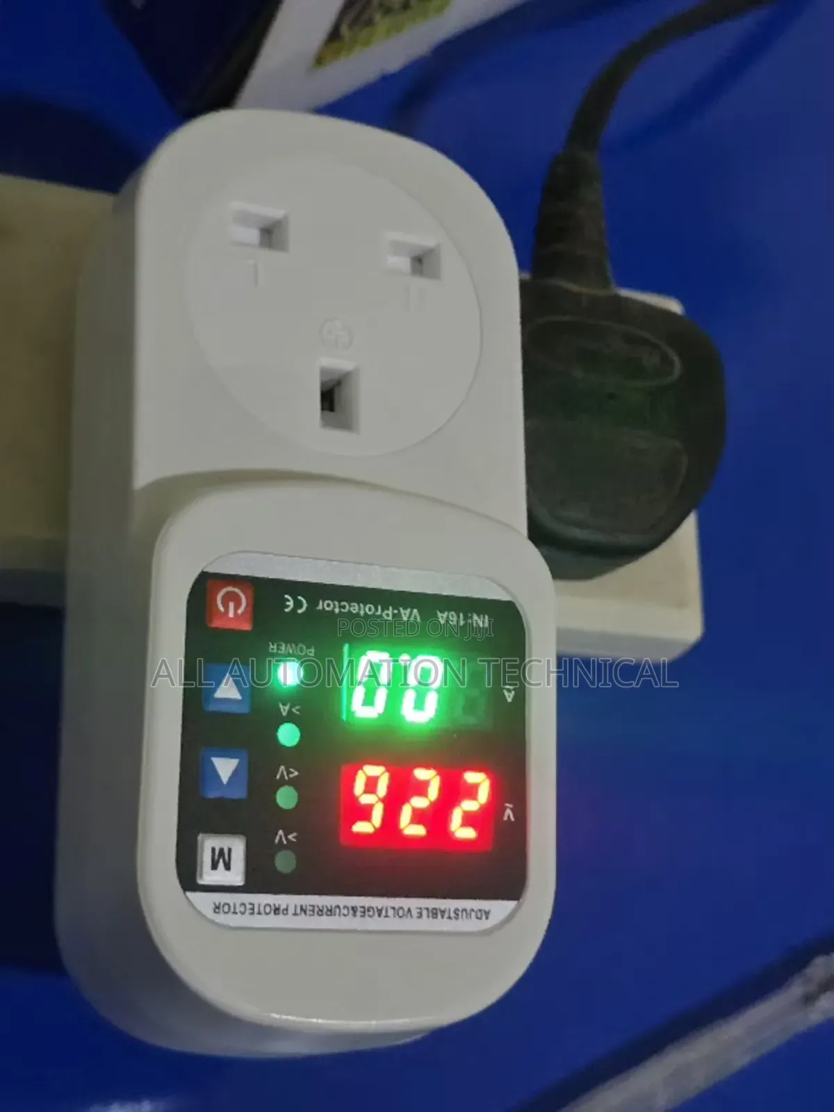 Self Resetting Automatic Voltage Current Protector Socket Ac 220v 16a