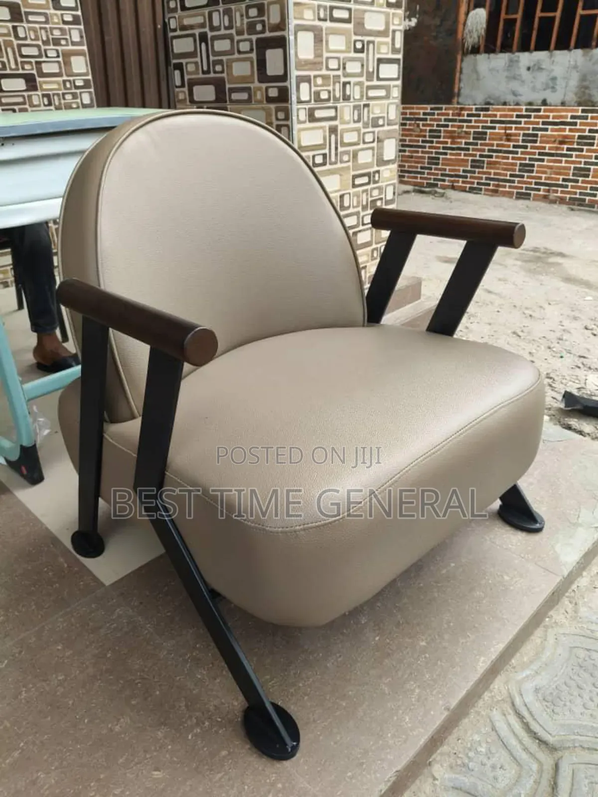 Exclusive High Quality Visitor Chair