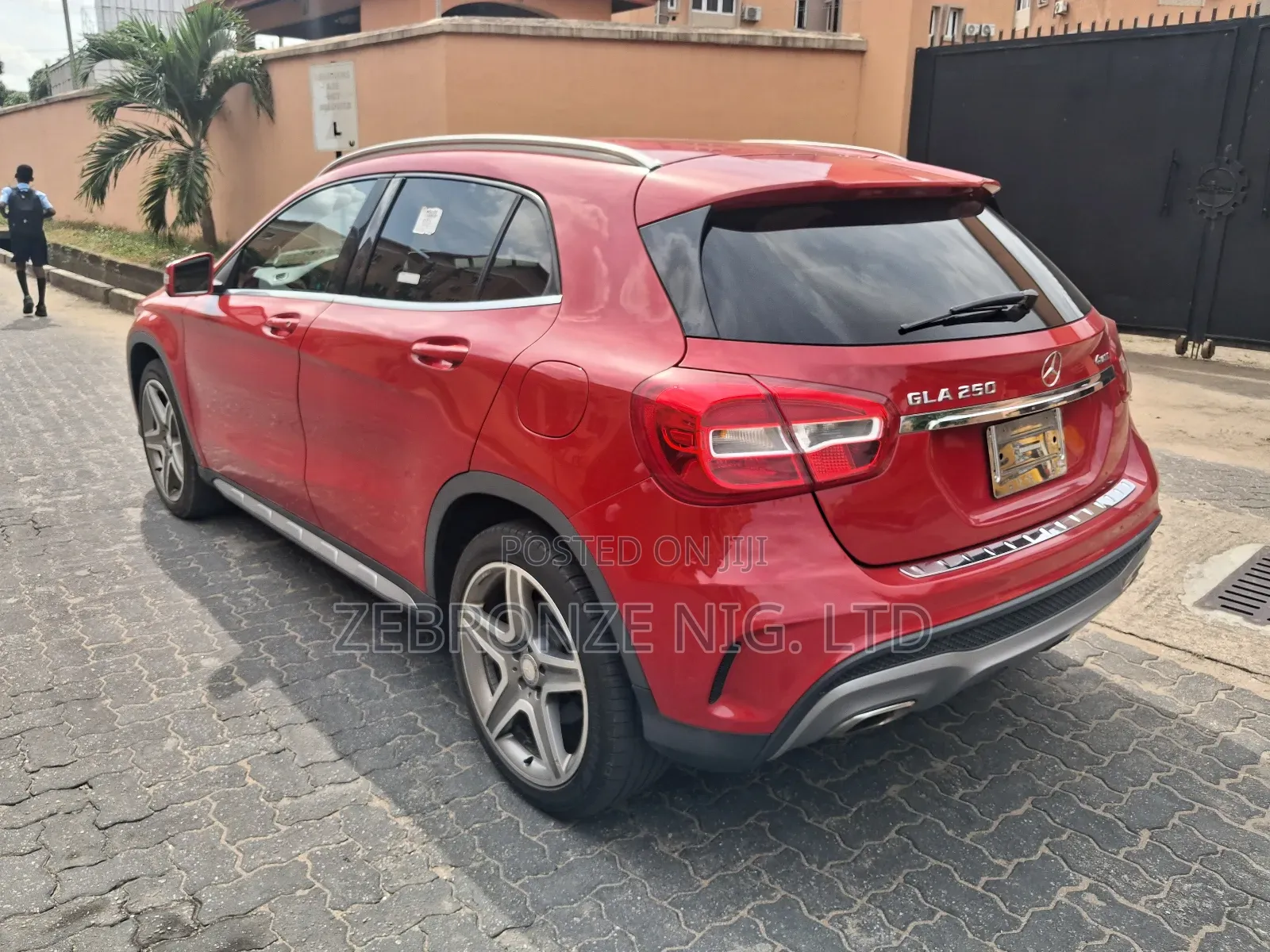 Mercedes-Benz GLA-Class 2016 Red