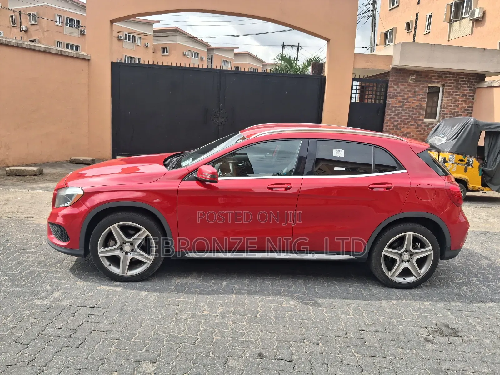 Mercedes-Benz GLA-Class 2016 Red