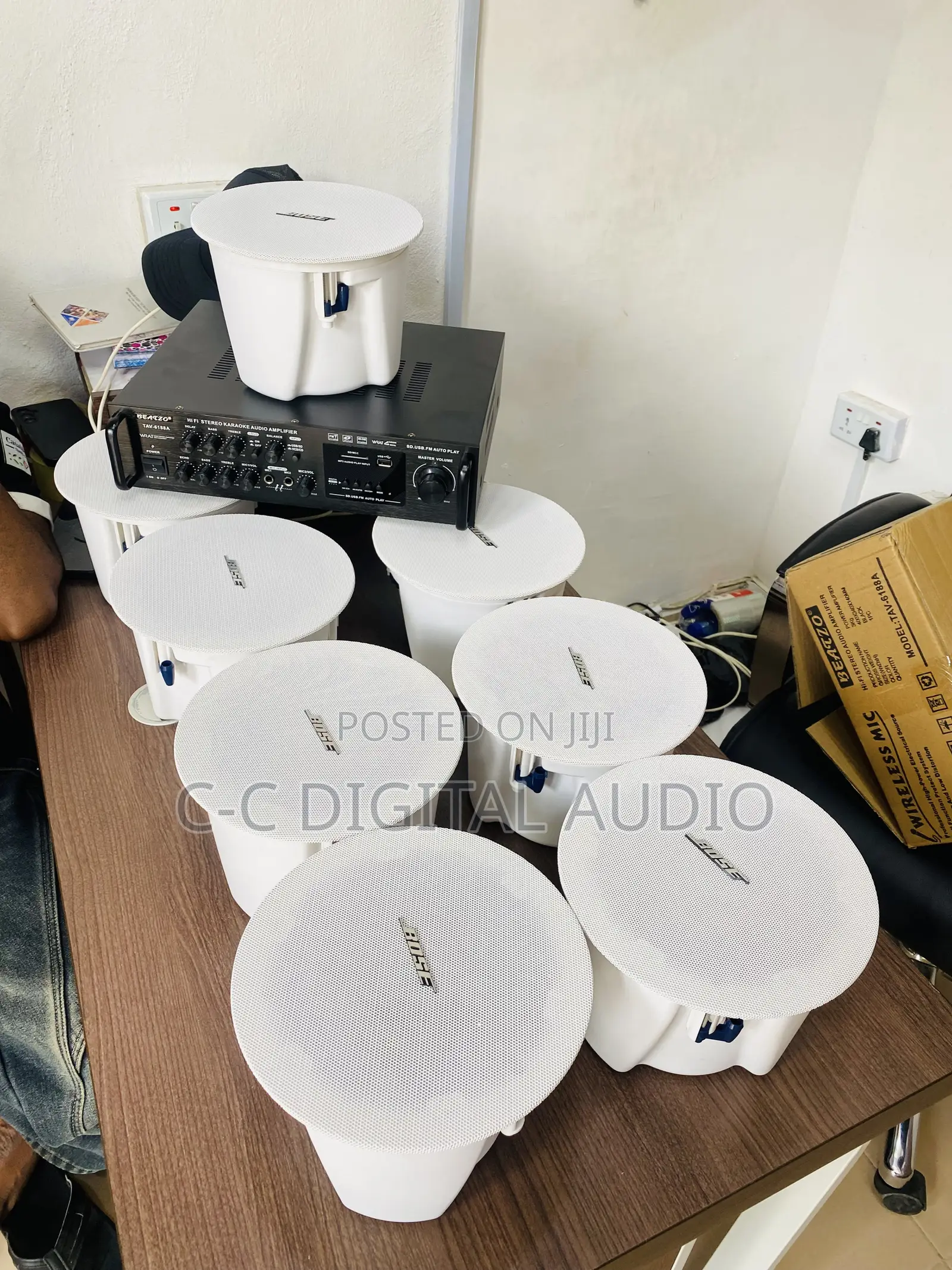 8 Bose Ceiling With Table Top Amplifier