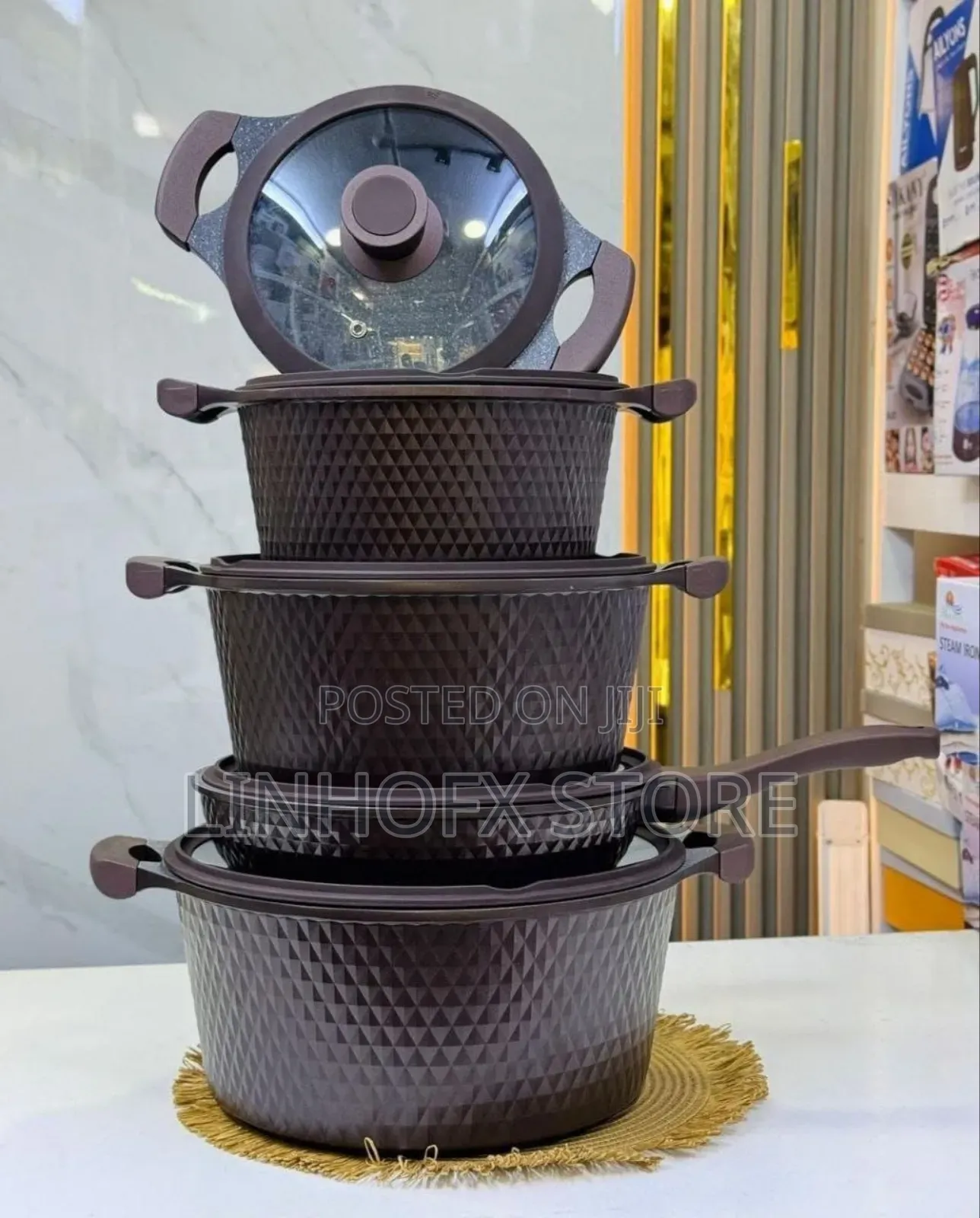 Jio Quality Granite Pot.
Available in Coffee Brown and Black