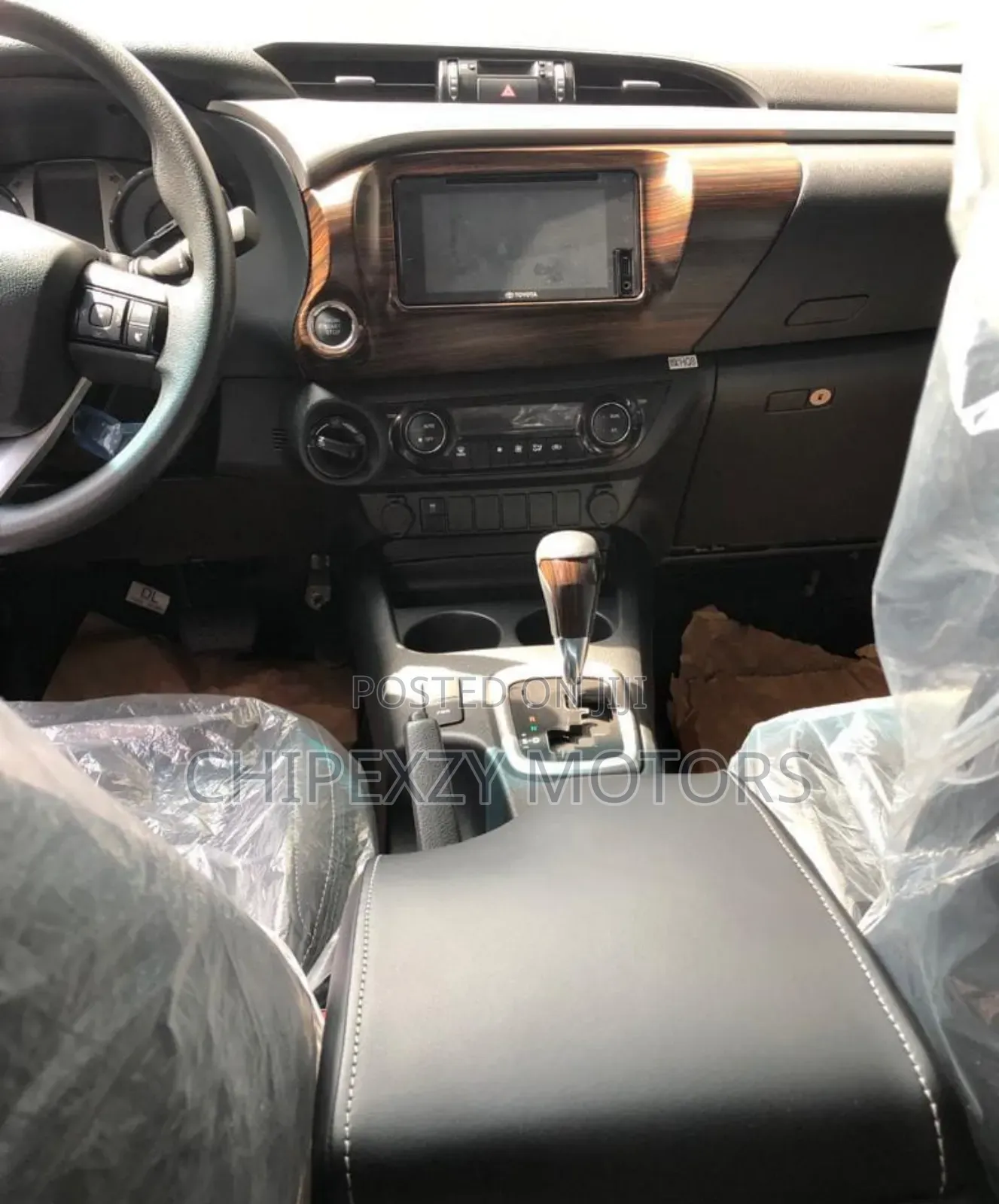 New Toyota Hilux 2024 Black