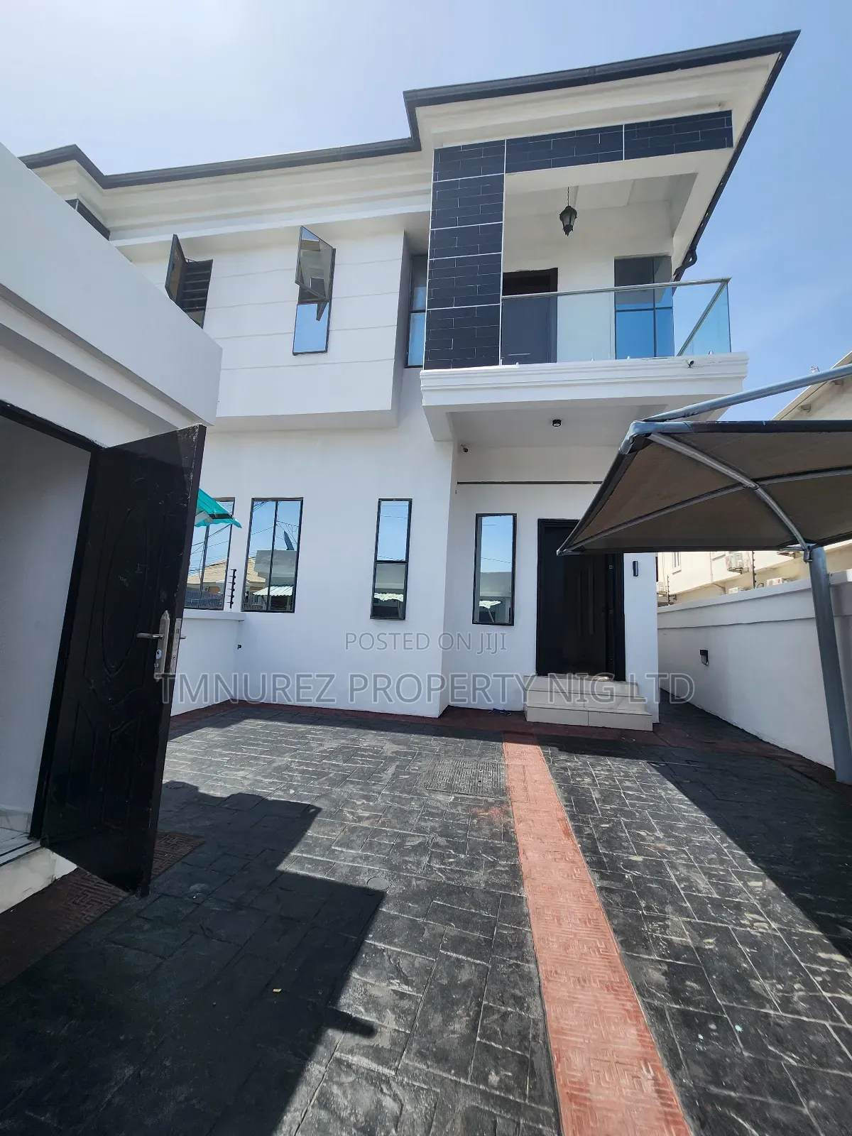 4bdrm Duplex in Chevron for rent