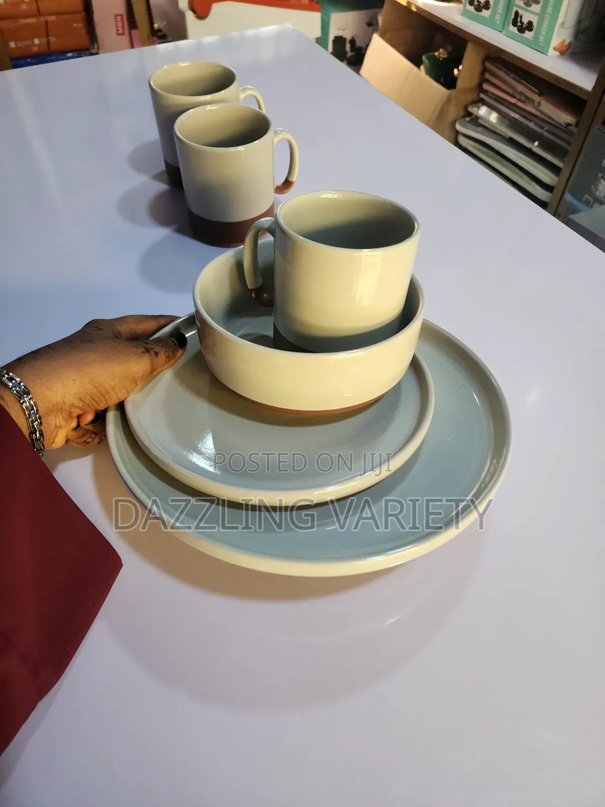16pcs Luxury Cream And Brown Dinner Set