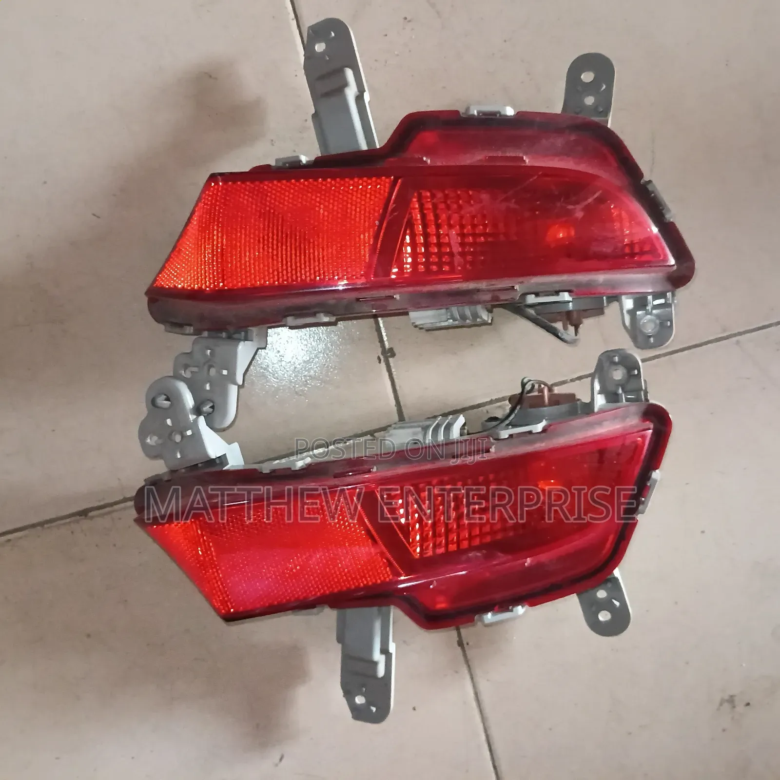Hyundai Elantra Gt 2018 Back Bumper Reflector