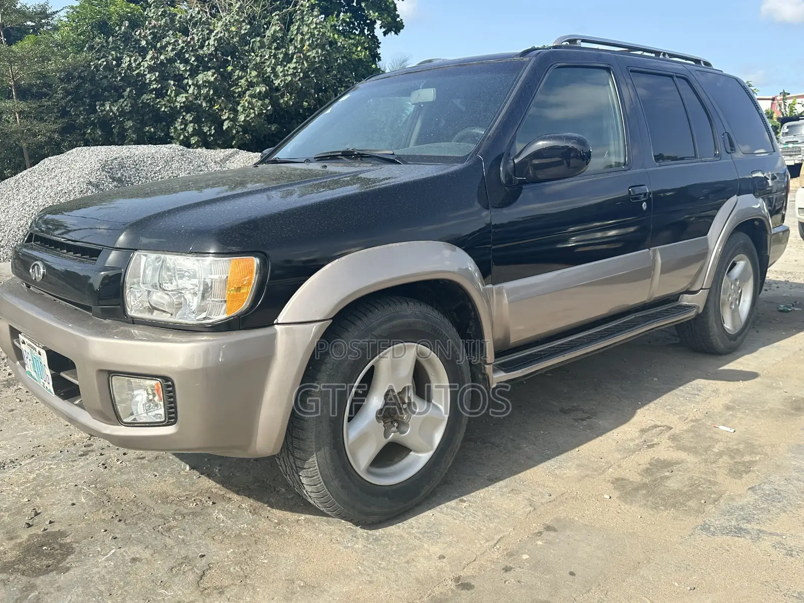 Infiniti QX4 2003 Black
