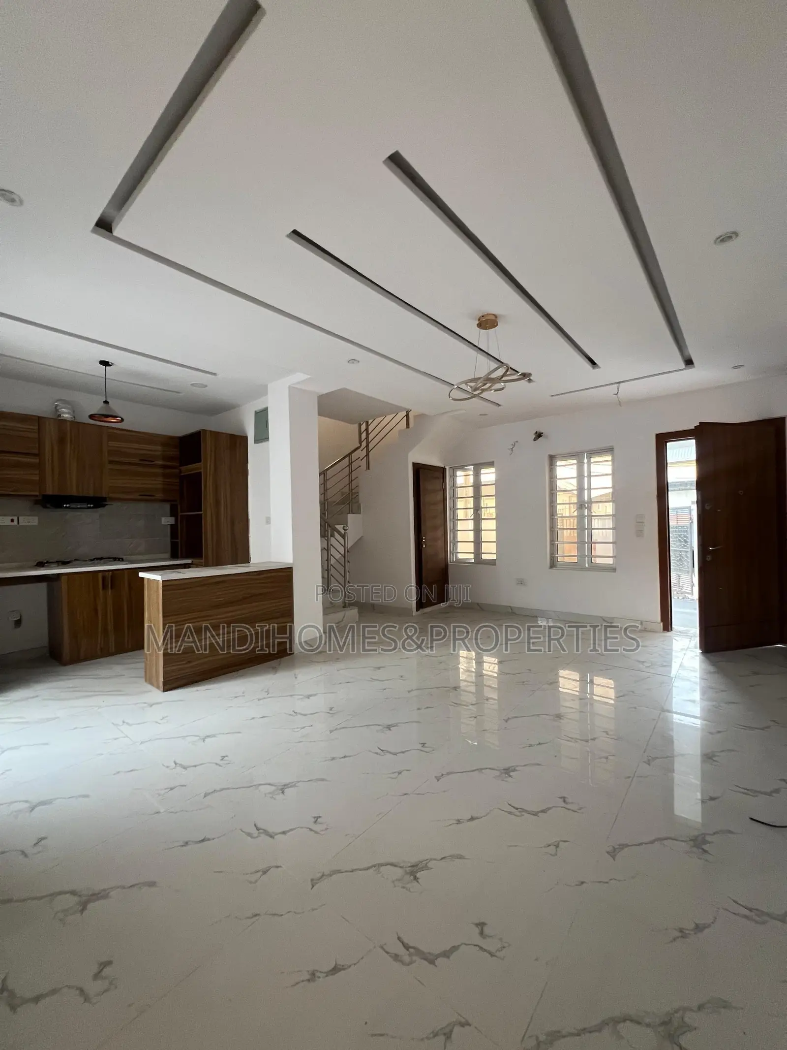 3bdrm Townhouse/Terrace in Ajah for sale