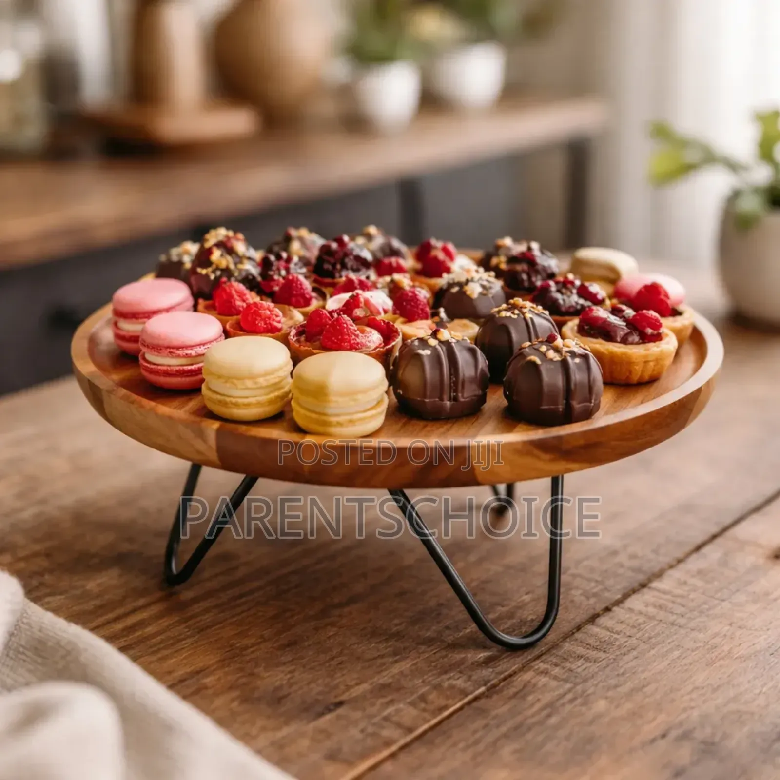 Round / Square Wooden Serving Plate With Metal Legs