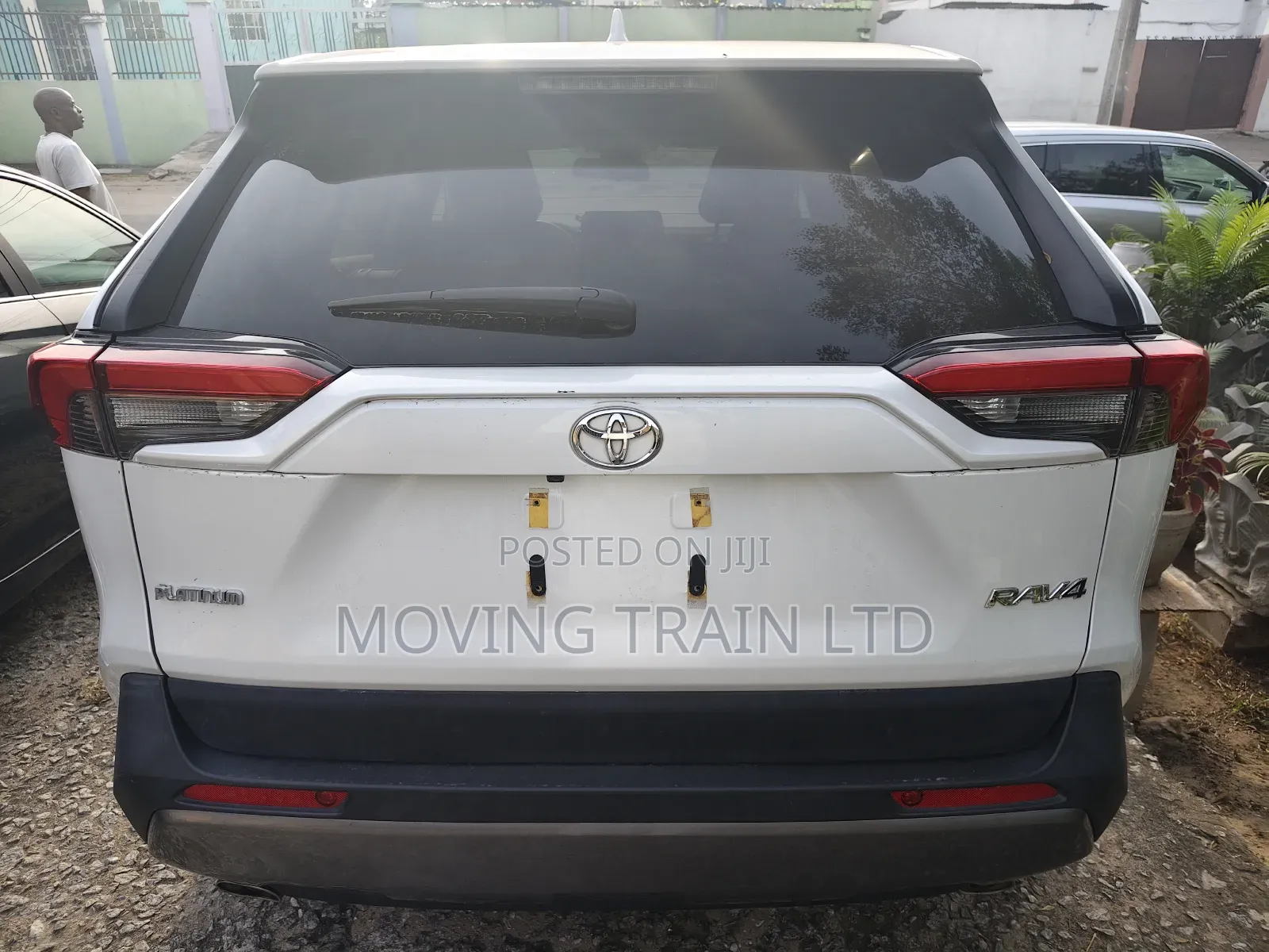 Toyota RAV4 XLE Premium 2022 Off white