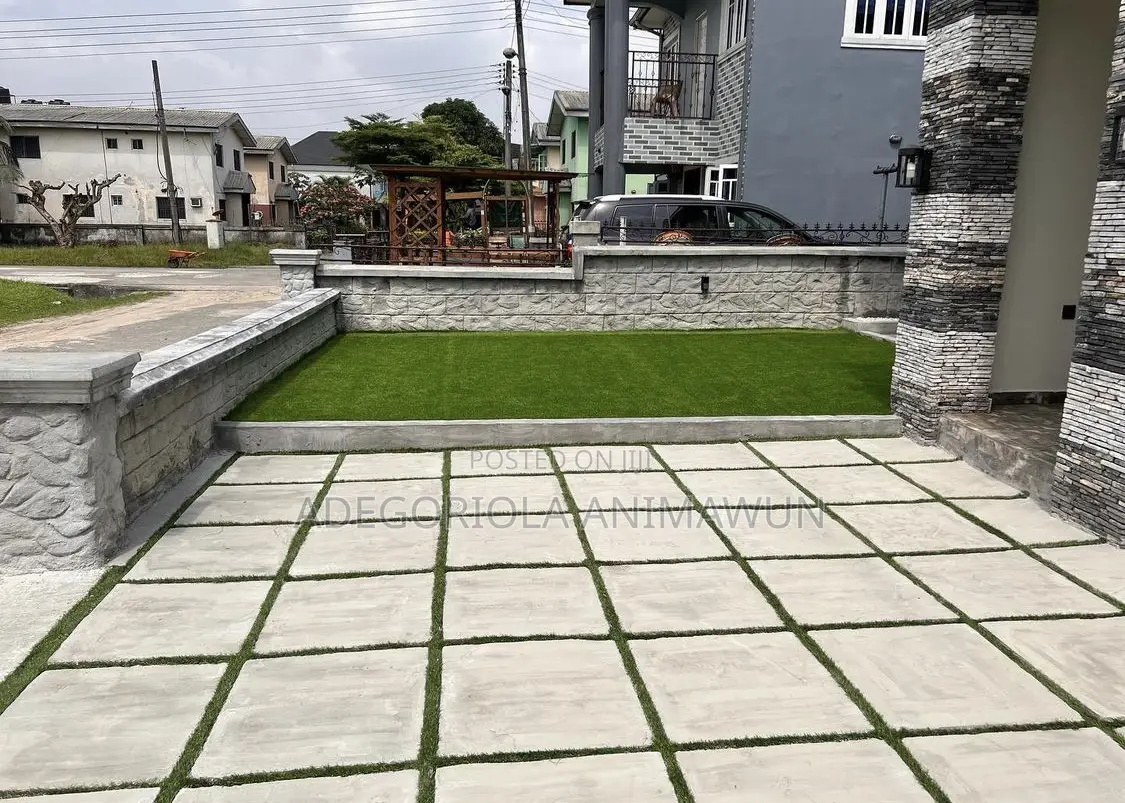 Outdoor/Indoor Artificial Grass Carpet – Premium Quality, No Fading
