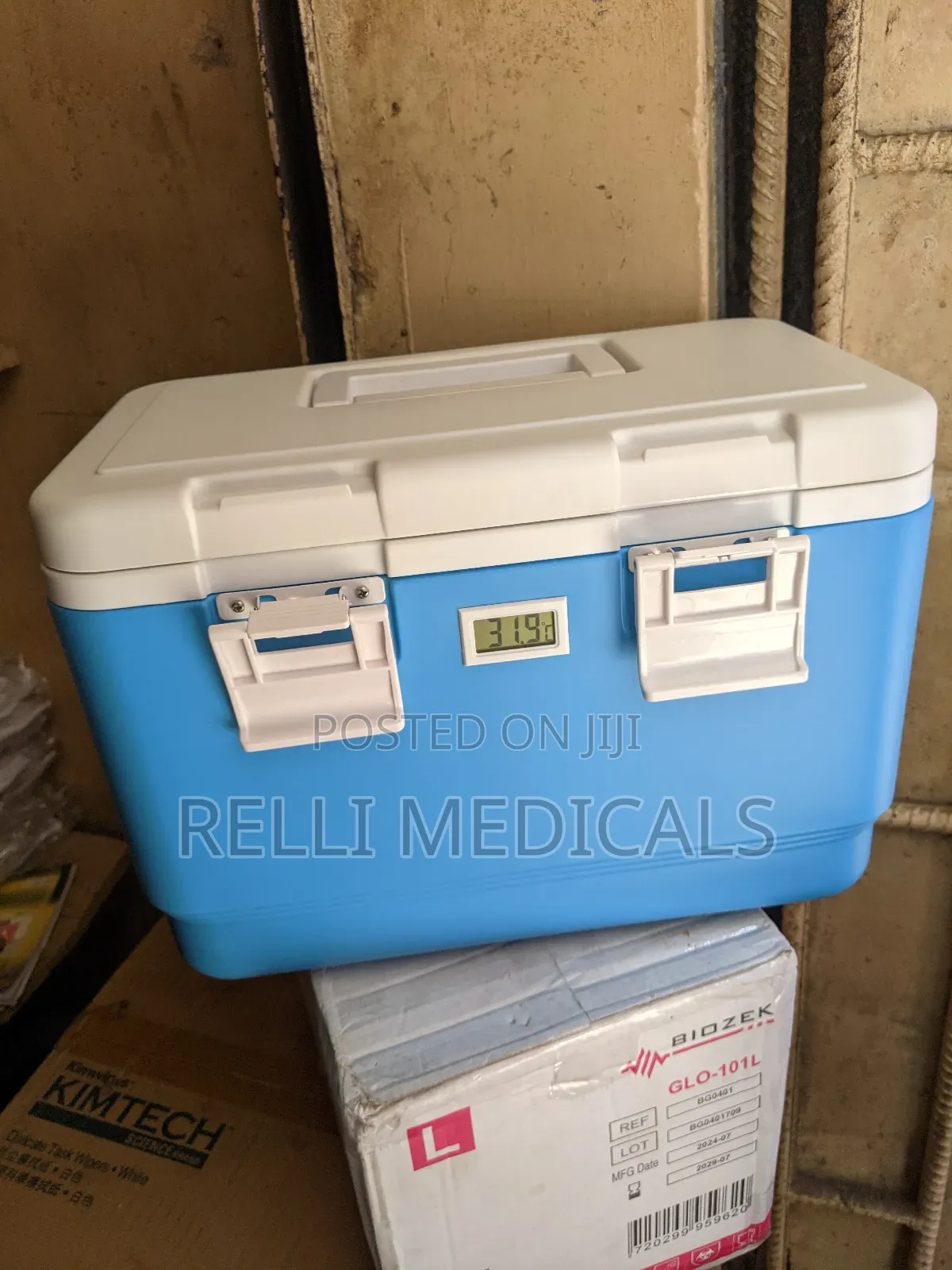 Digital Thermometer Cooler Box