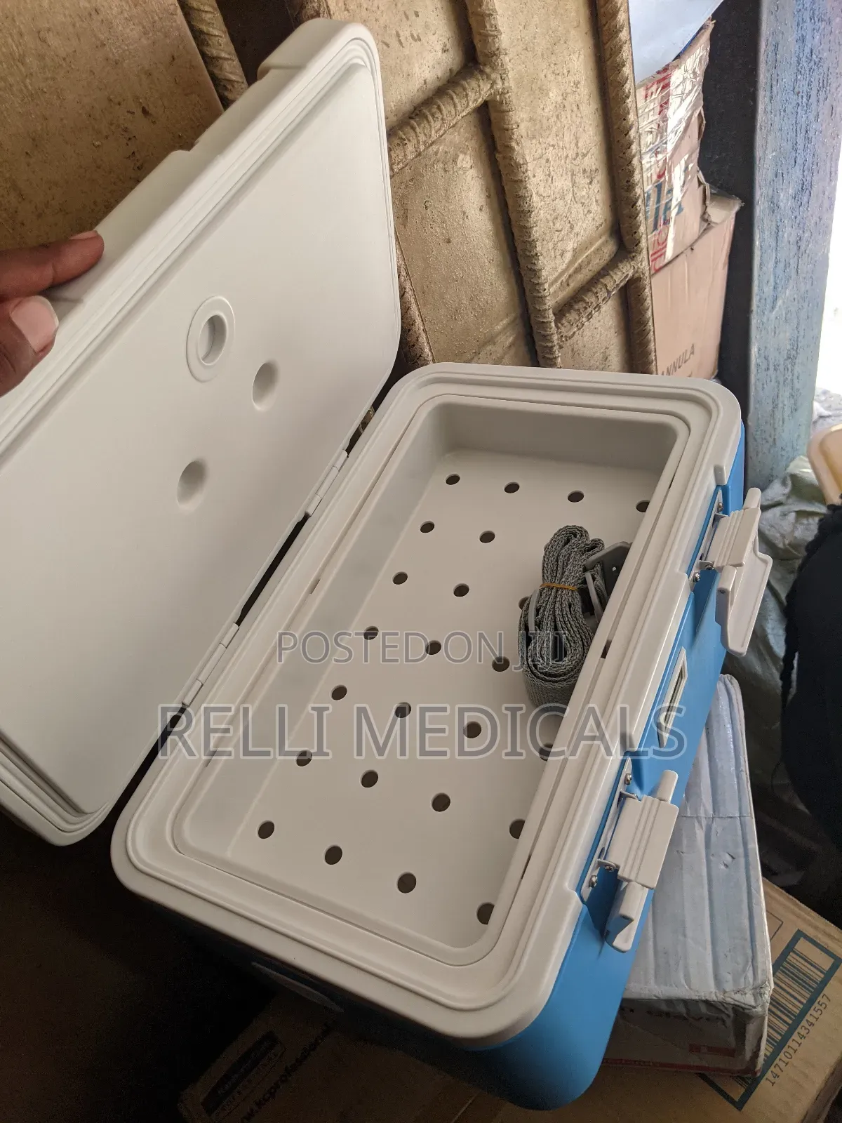 Digital Thermometer Cooler Box