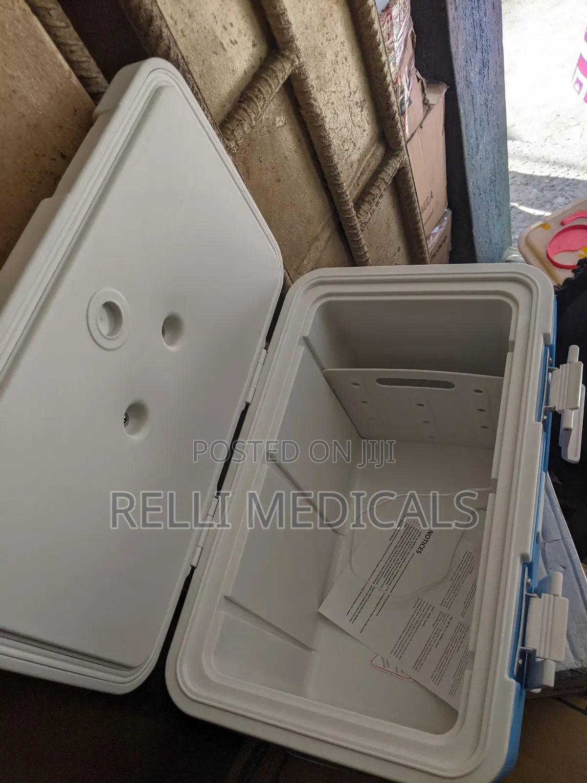 Digital Thermometer Cooler Box