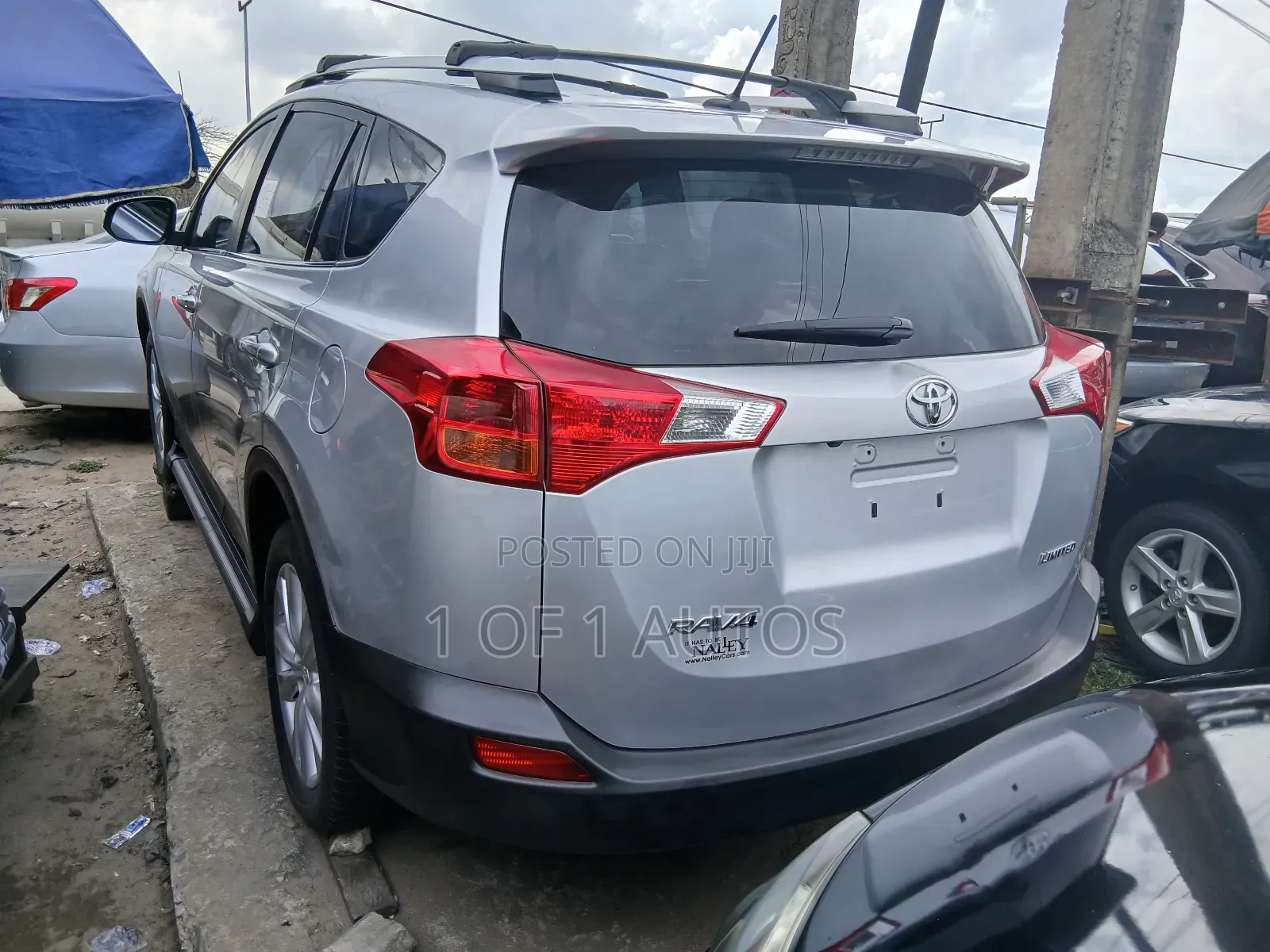 Toyota RAV4 Limited 4dr SUV AWD (2.5L 4cyl 6A) 2014 Silver