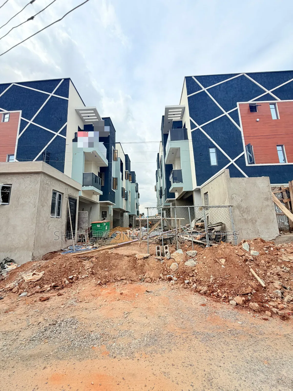 4bdrm Duplex in Oregun for sale