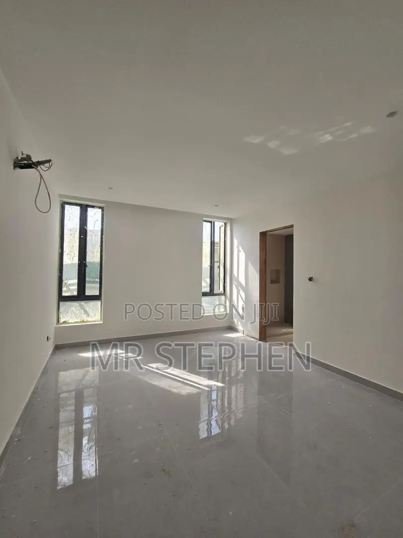 2bdrm Apartment in Lekki Phase 1 for sale