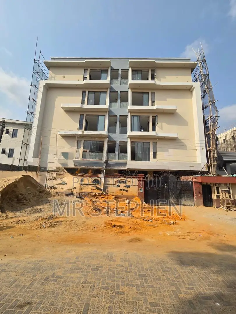 2bdrm Apartment in Lekki Phase 1 for sale